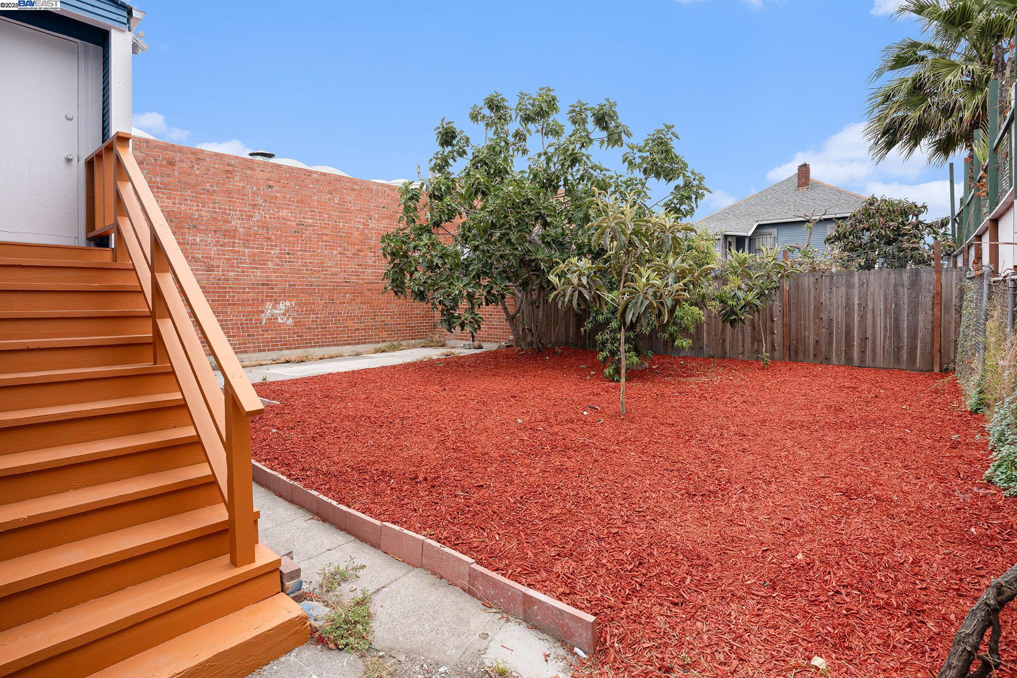 Detail Gallery Image 16 of 18 For 1230 39th Ave, Oakland,  CA 94601 - 2 Beds | 1 Baths