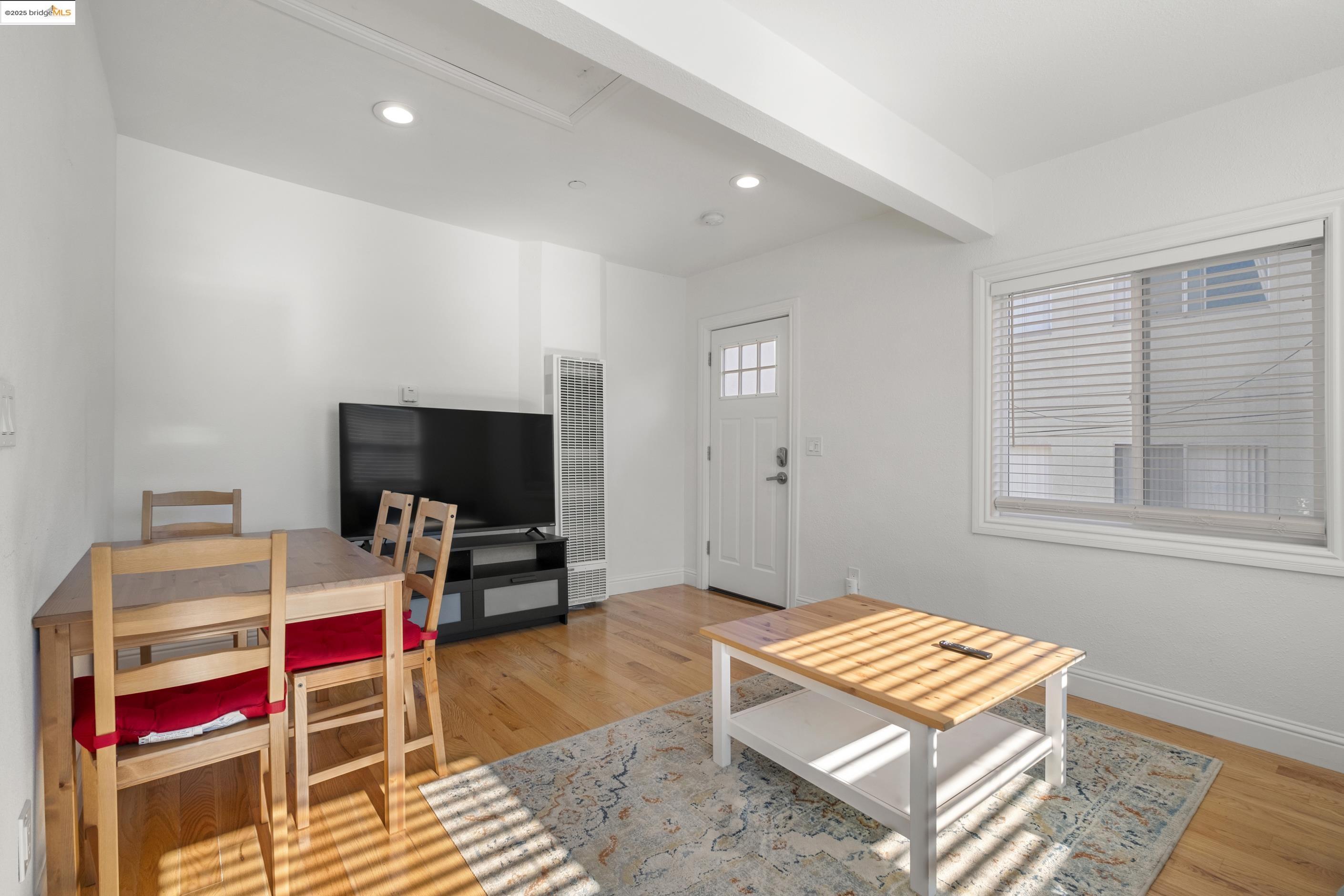Detail Gallery Image 9 of 38 For 1628 Tyler St, Berkeley,  CA 94703 - – Beds | – Baths