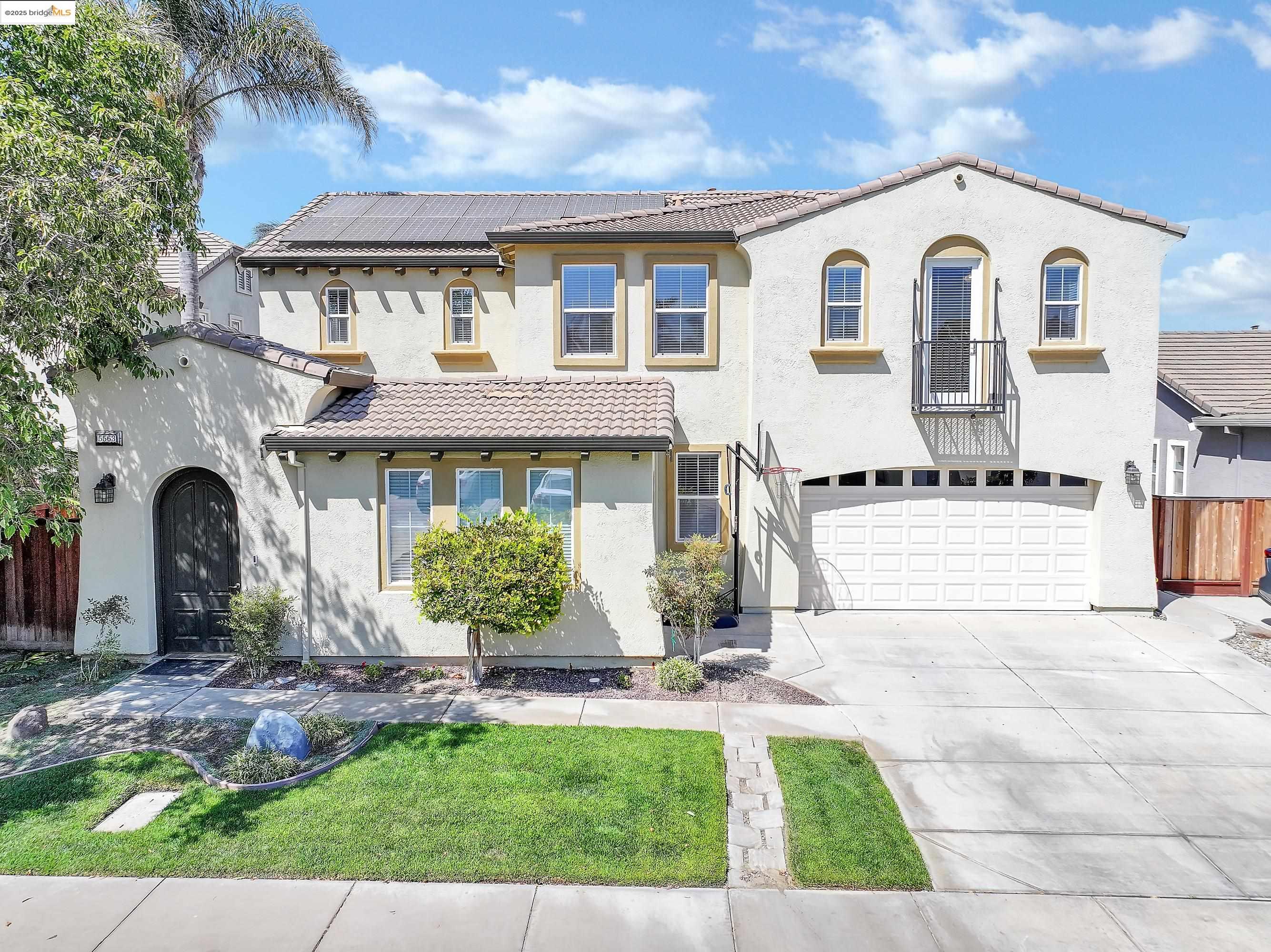 Detail Gallery Image 1 of 44 For 5563 Arcadia Cir, Discovery Bay,  CA 94505 - 4 Beds | 2/1 Baths