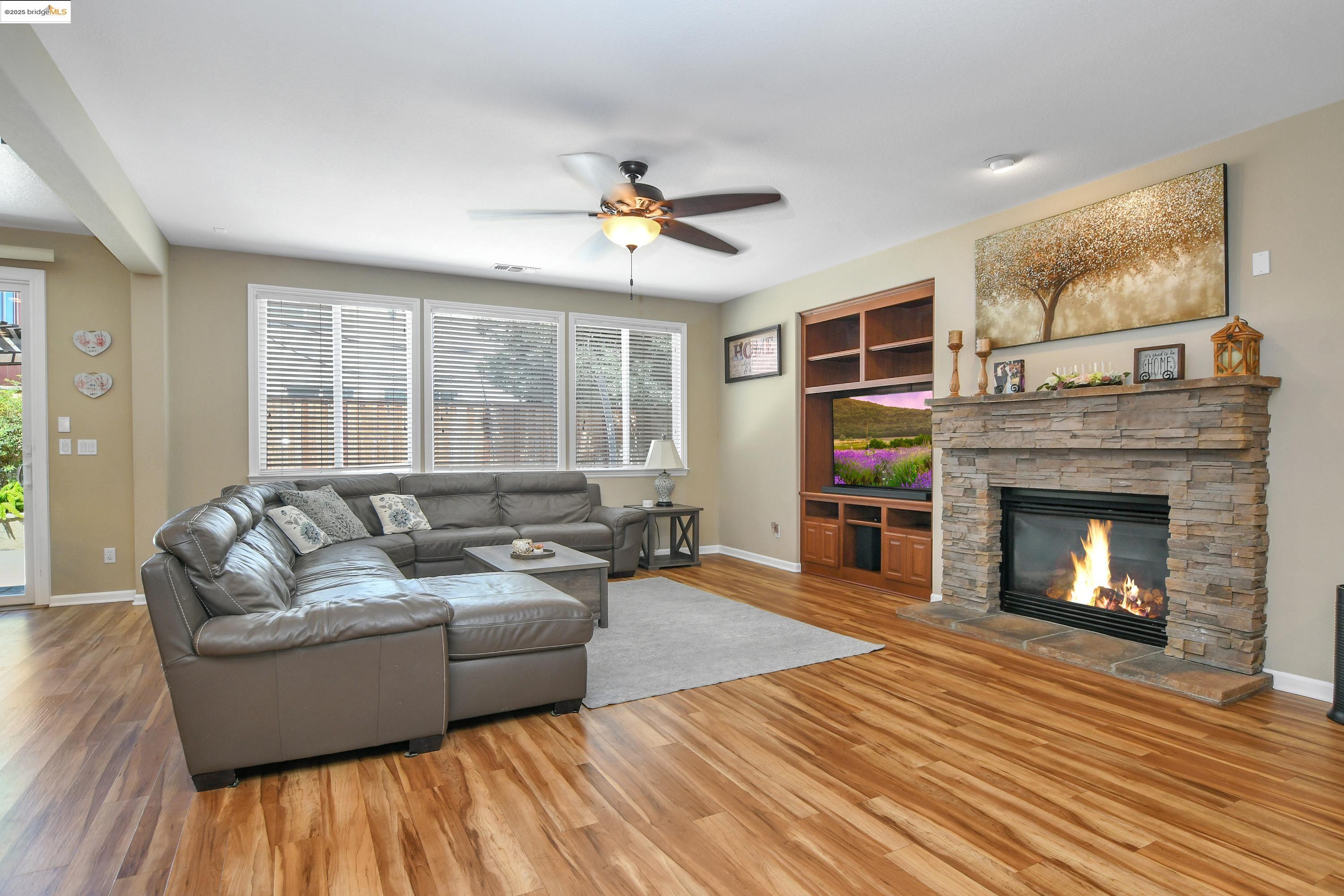 Detail Gallery Image 14 of 44 For 5563 Arcadia Cir, Discovery Bay,  CA 94505 - 4 Beds | 2/1 Baths