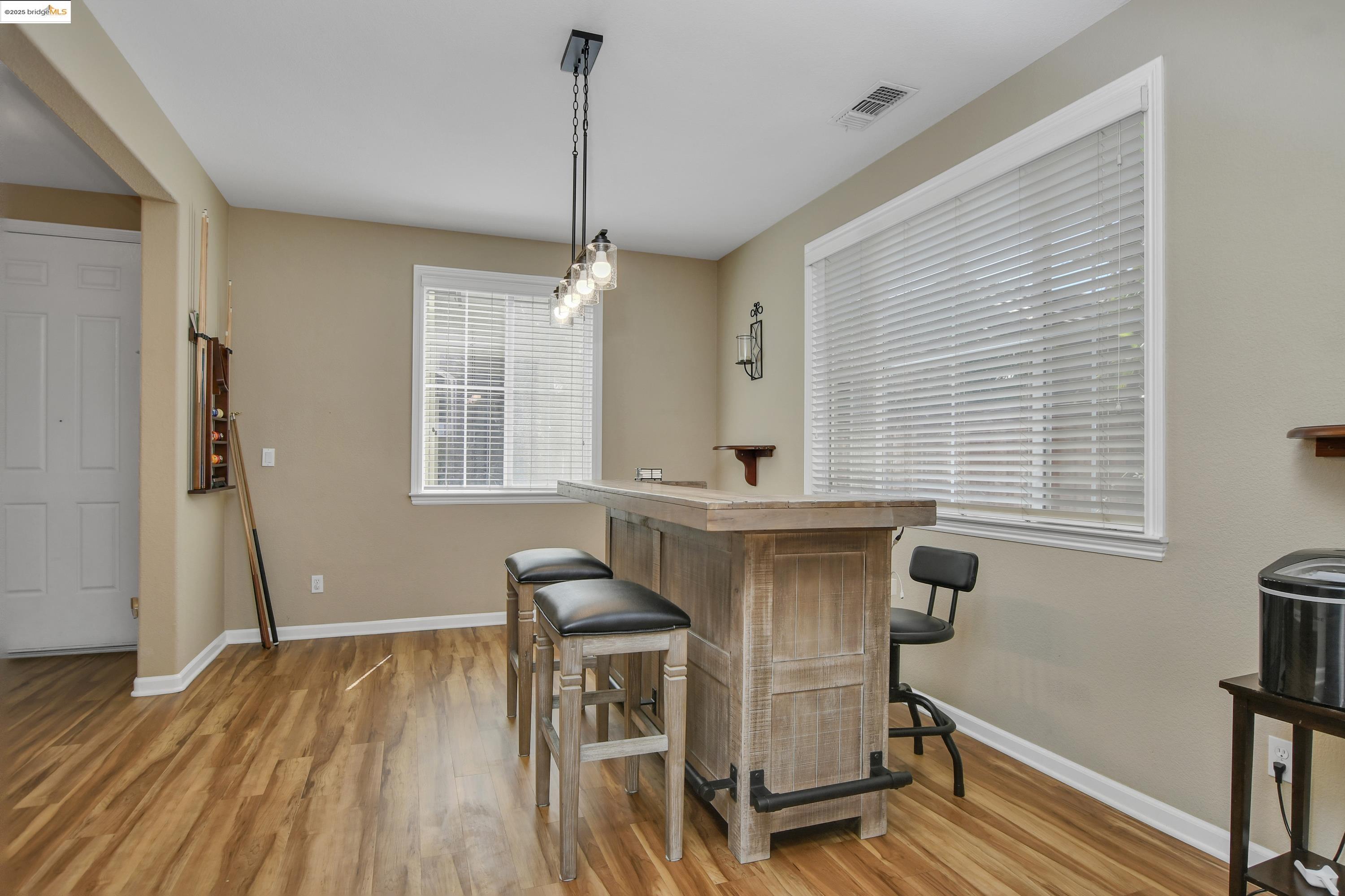 Detail Gallery Image 7 of 44 For 5563 Arcadia Cir, Discovery Bay,  CA 94505 - 4 Beds | 2/1 Baths