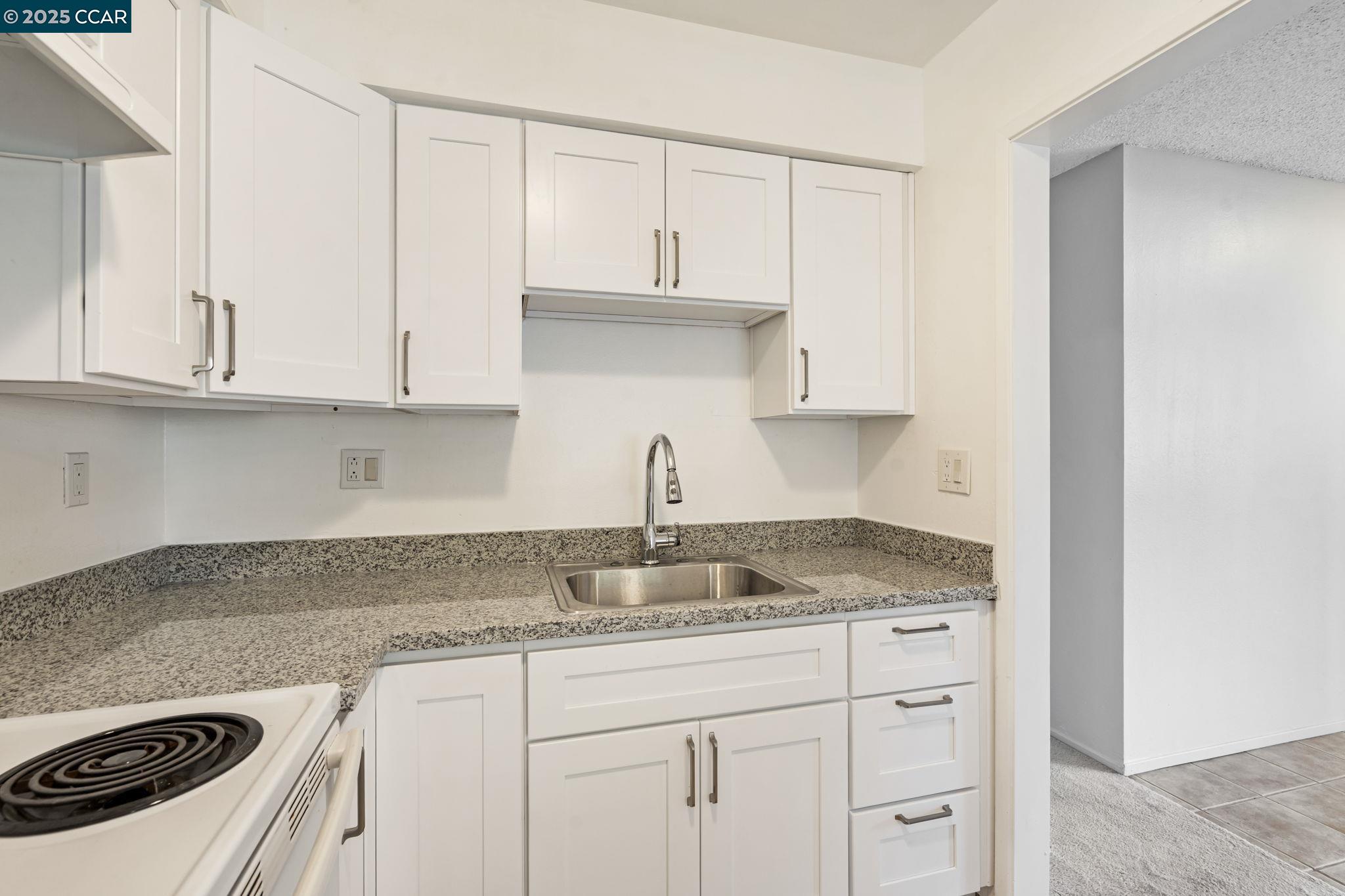 Photo #11: 41110648 Listing: Photo #11