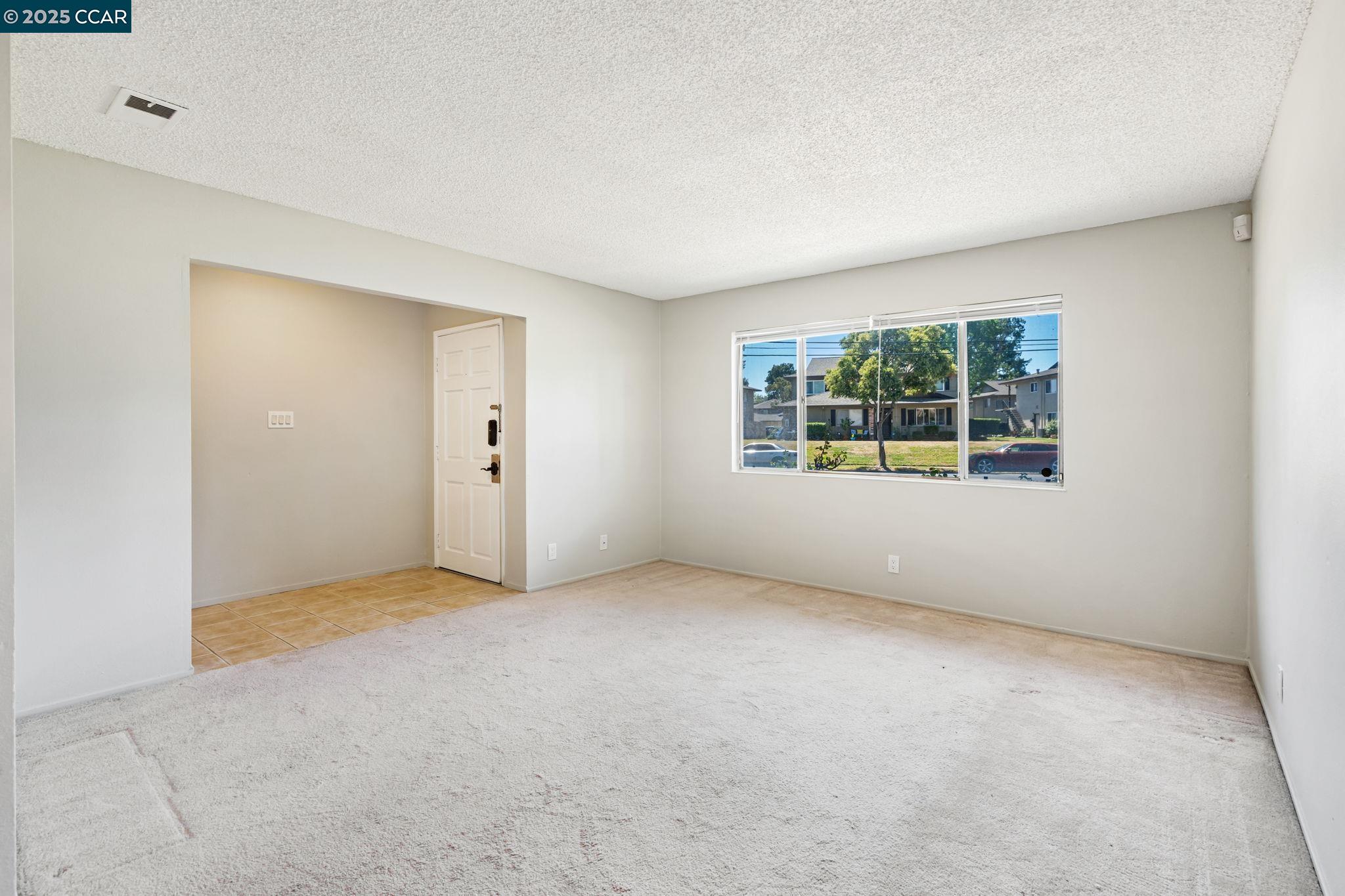 Photo #5: 41110648 Listing 
