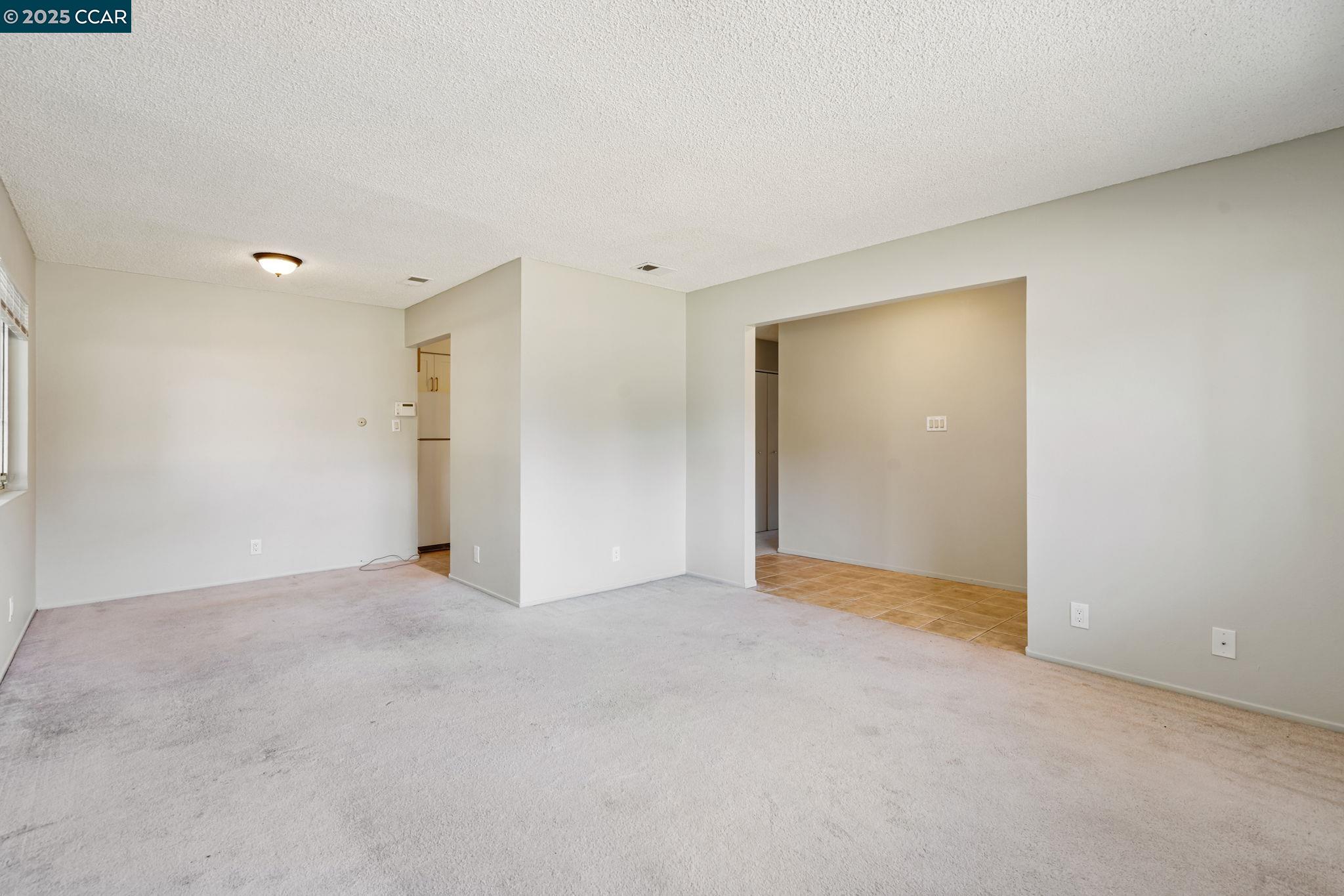 Photo #7: 41110648 Listing: Photo #7
