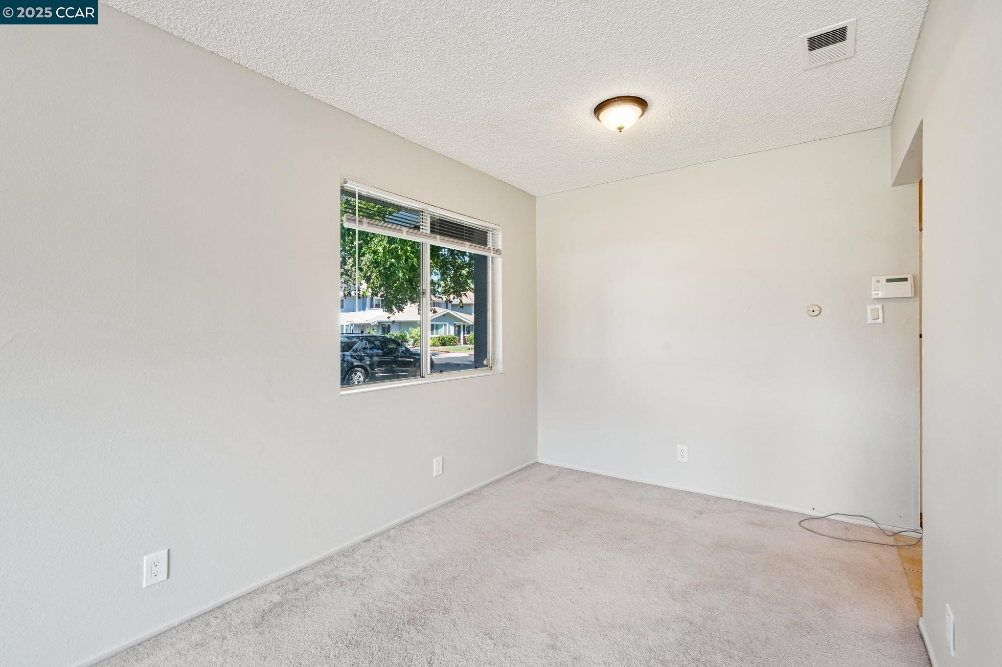 Photo #8: 41110648 Listing: Photo #8