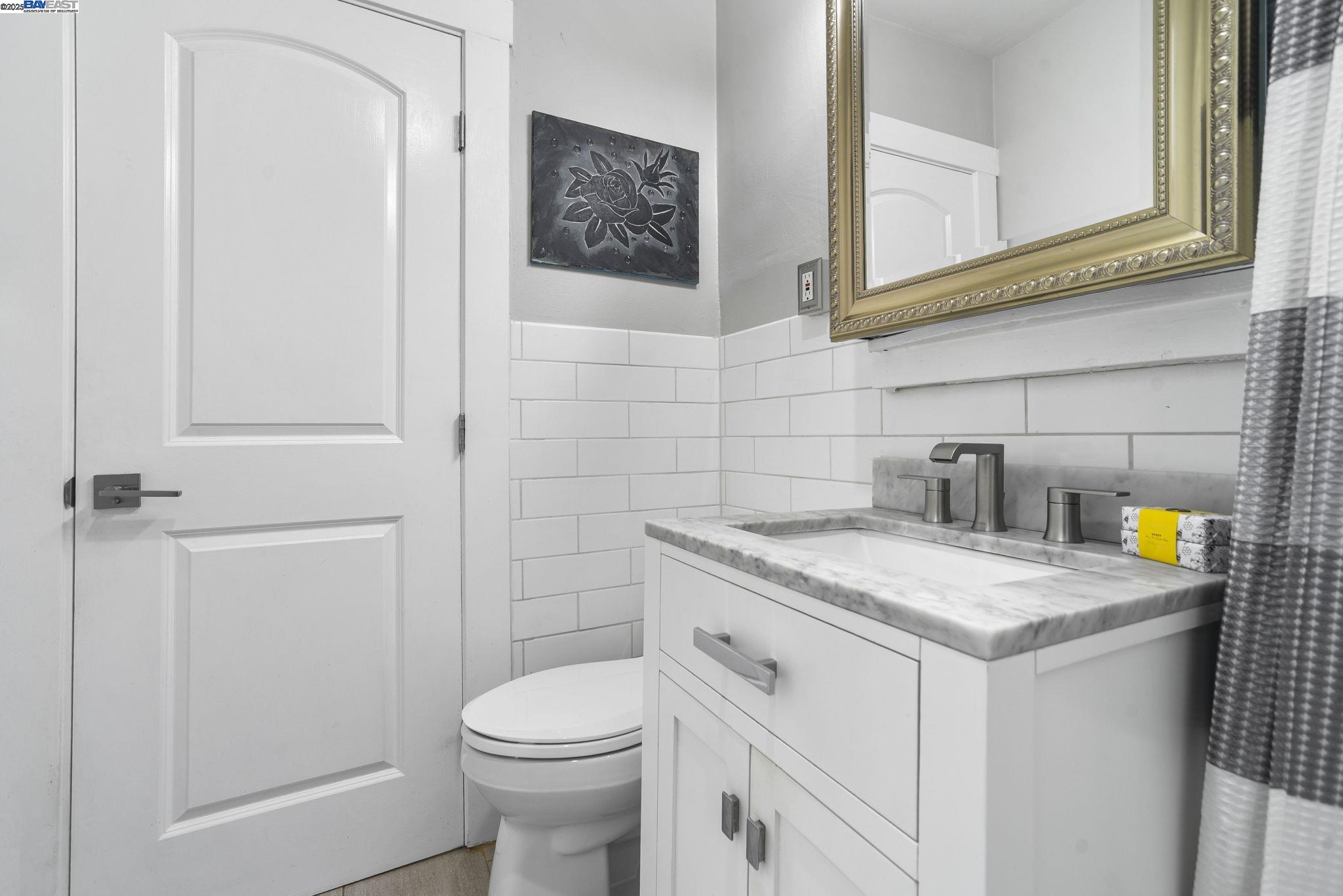 Detail Gallery Image 16 of 25 For 1925 Leavenworth St #7,  San Francisco,  CA 94133 - 1 Beds | 1 Baths