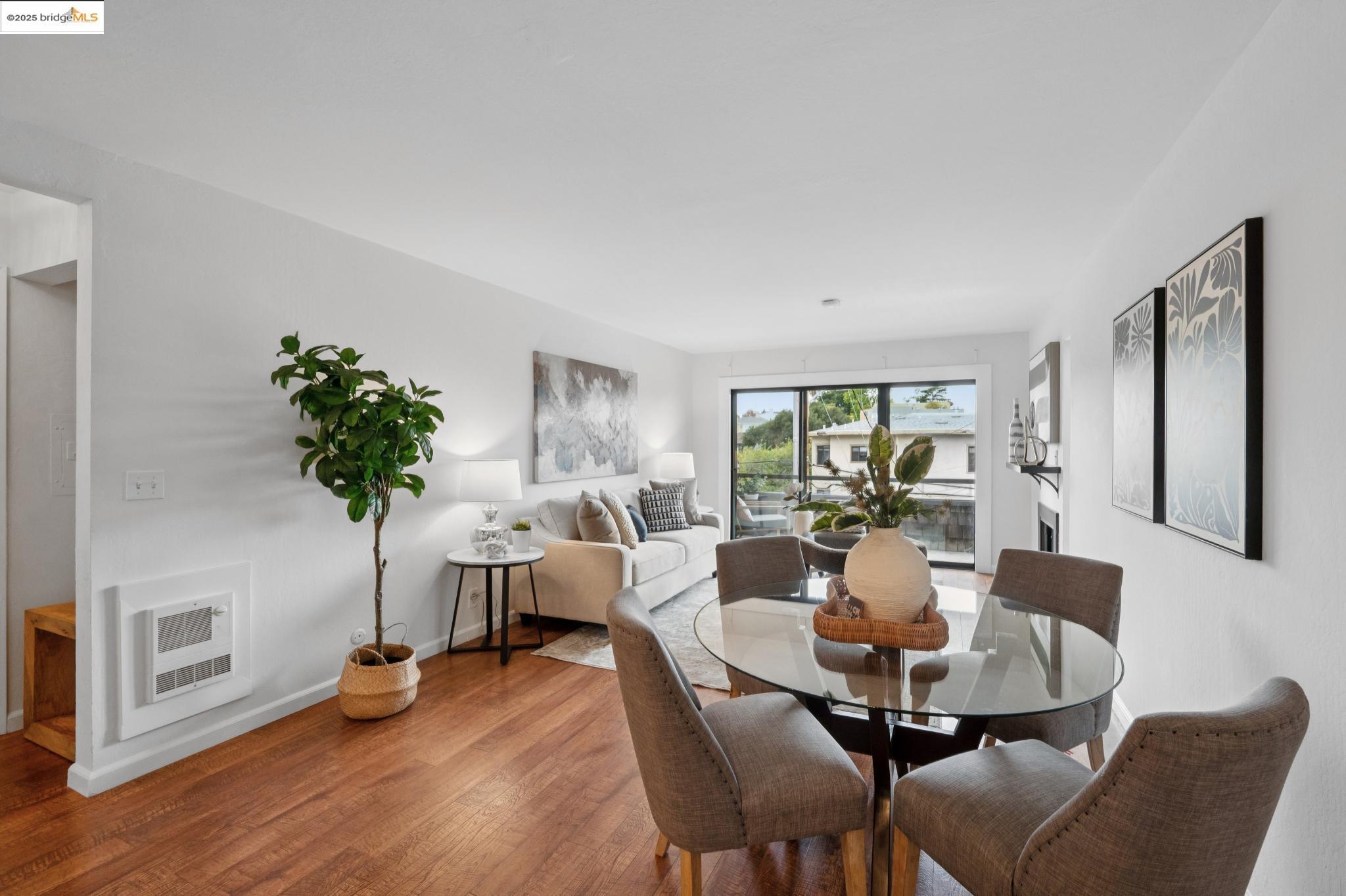 Detail Gallery Image 12 of 32 For 696 Athol Ave #203,  Oakland,  CA 94610 - 2 Beds | 2 Baths