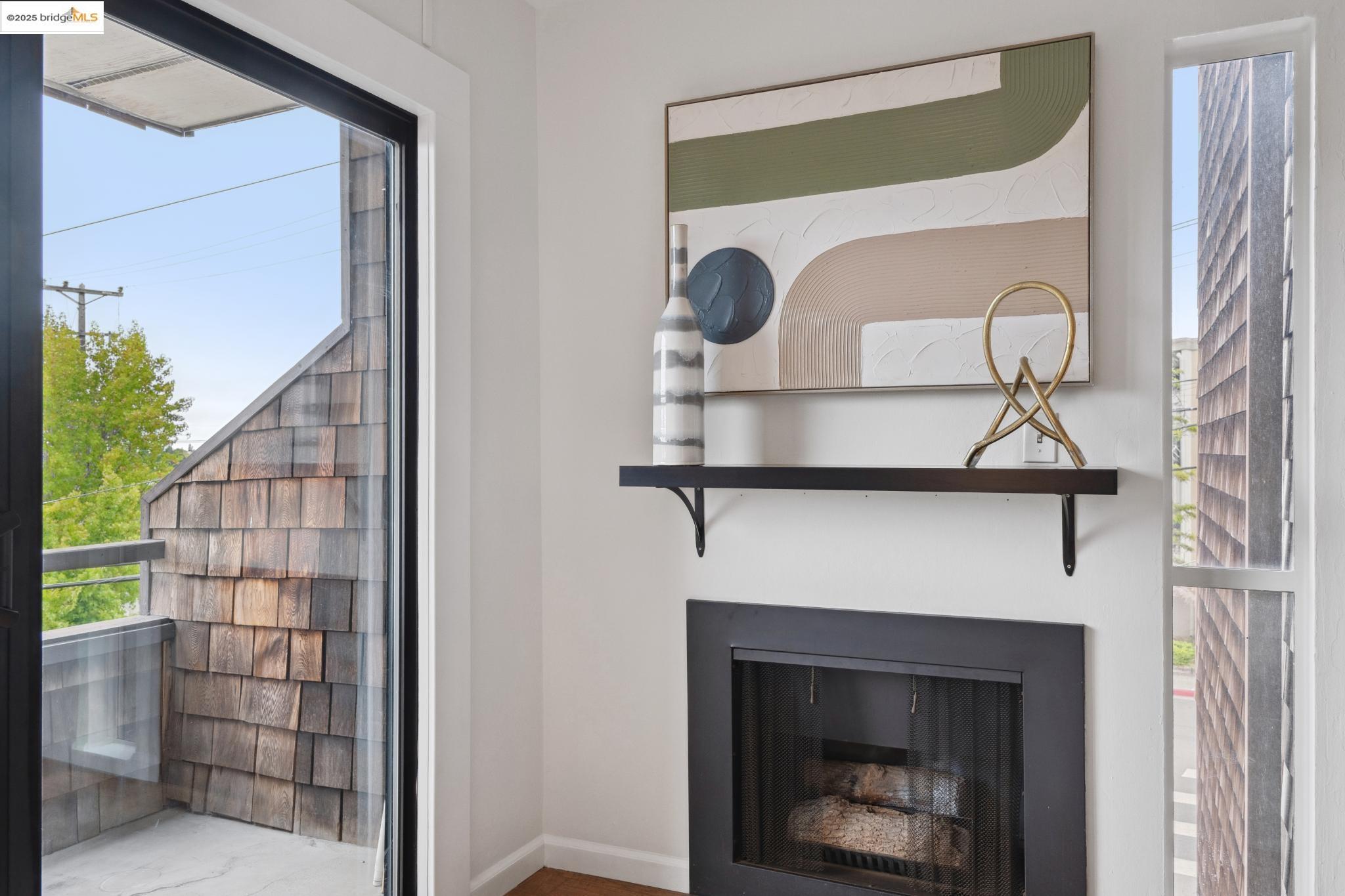 Detail Gallery Image 7 of 32 For 696 Athol Ave #203,  Oakland,  CA 94610 - 2 Beds | 2 Baths