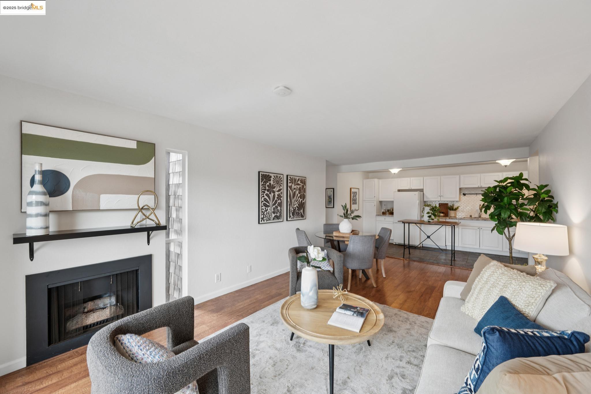 Detail Gallery Image 10 of 32 For 696 Athol Ave #203,  Oakland,  CA 94610 - 2 Beds | 2 Baths