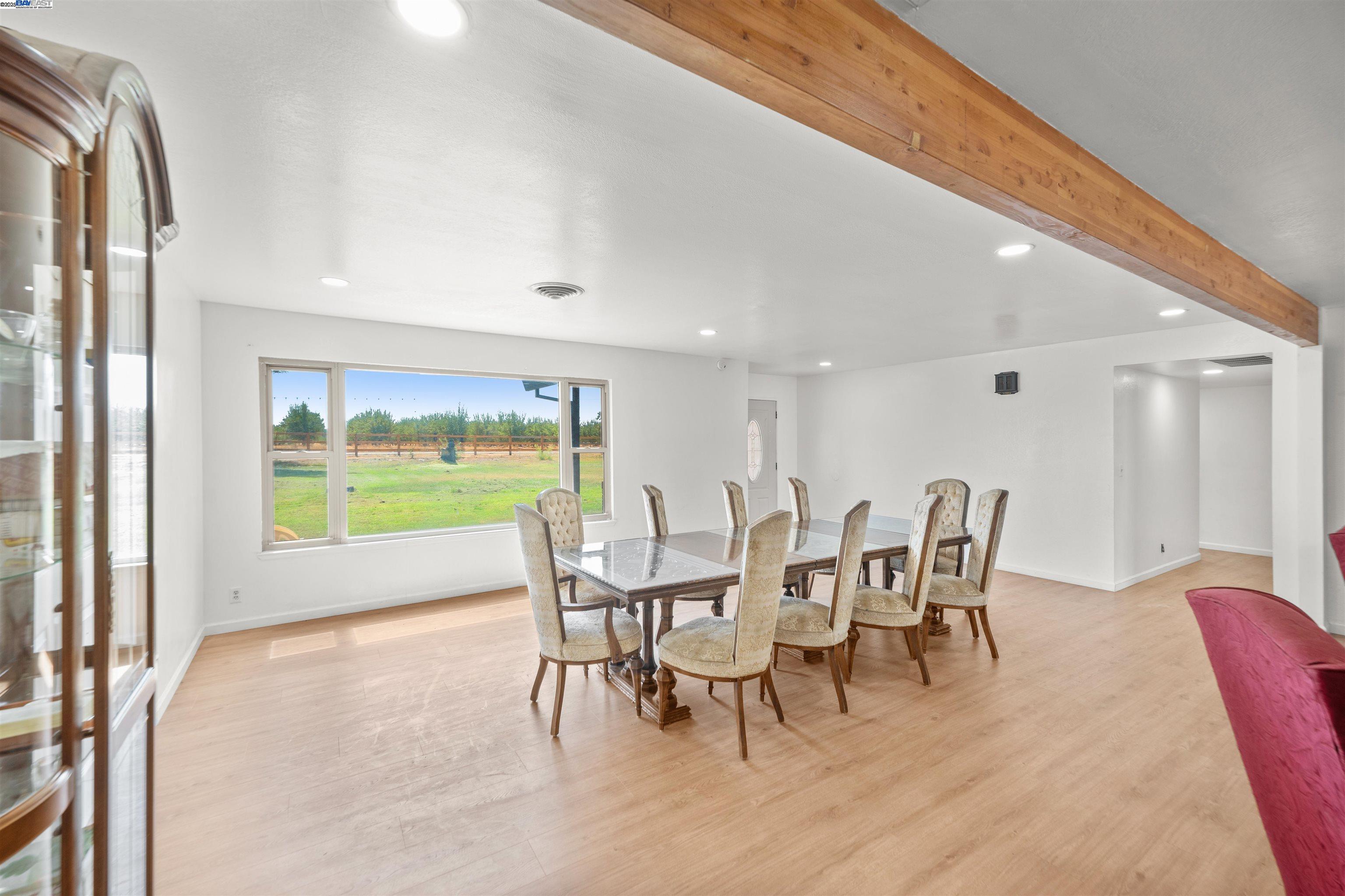 Detail Gallery Image 11 of 56 For 4653 Wheatland Rd, Wheatland,  CA 95692 - 4 Beds | 2 Baths