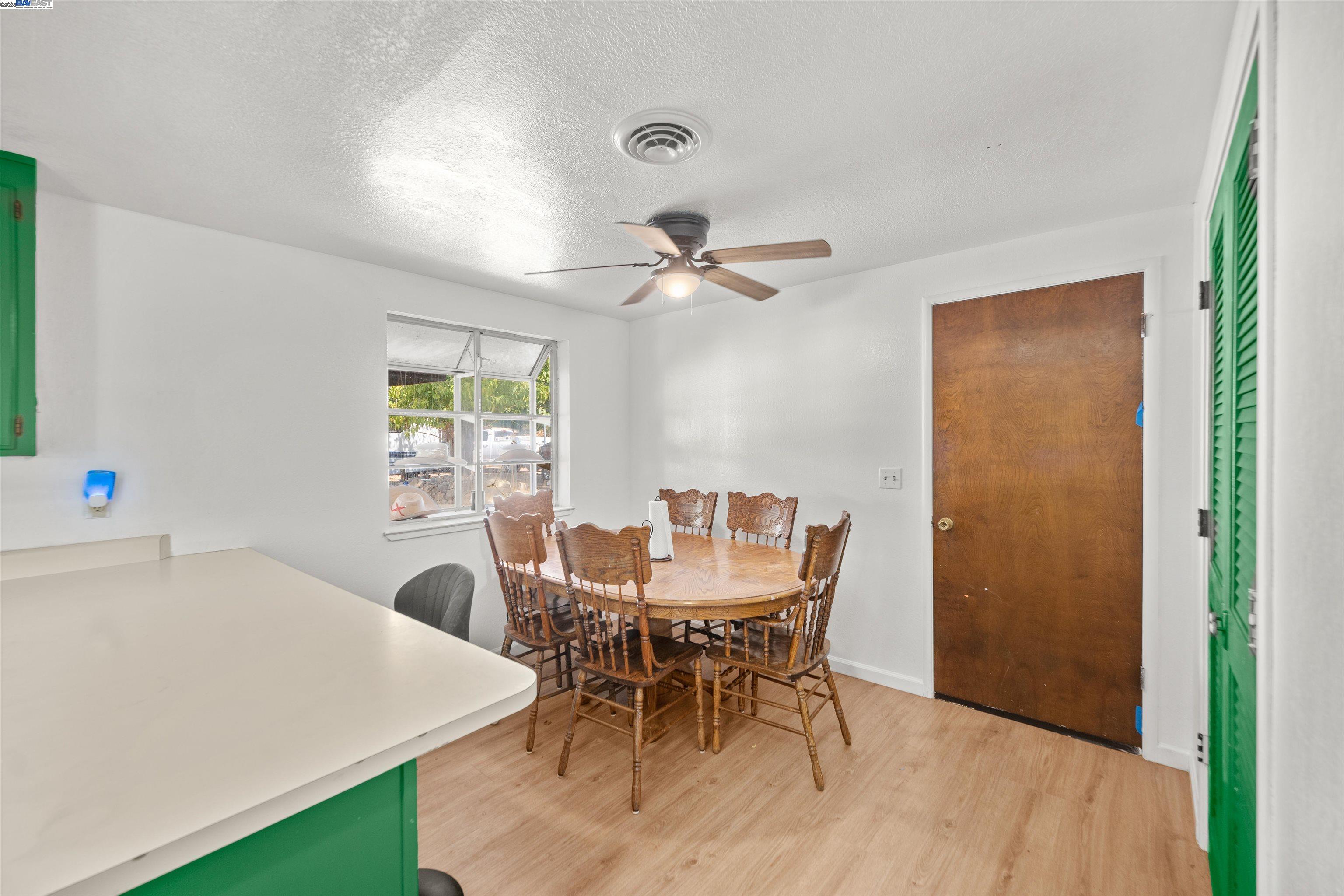 Detail Gallery Image 19 of 56 For 4653 Wheatland Rd, Wheatland,  CA 95692 - 4 Beds | 2 Baths