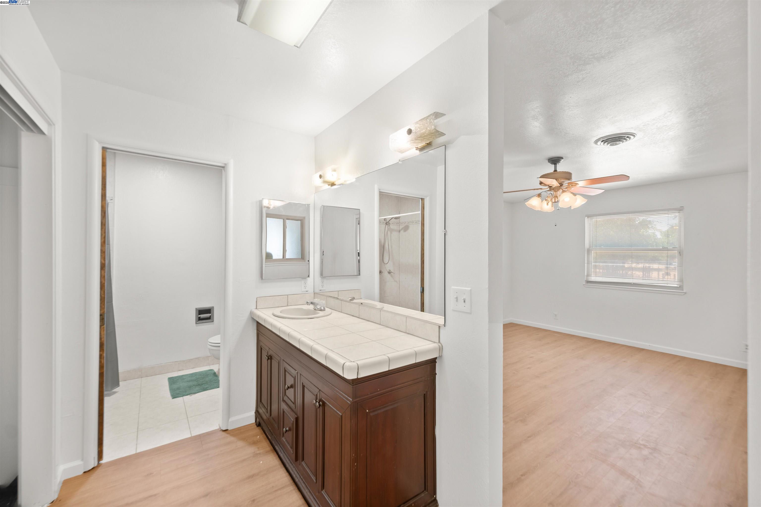 Detail Gallery Image 23 of 56 For 4653 Wheatland Rd, Wheatland,  CA 95692 - 4 Beds | 2 Baths