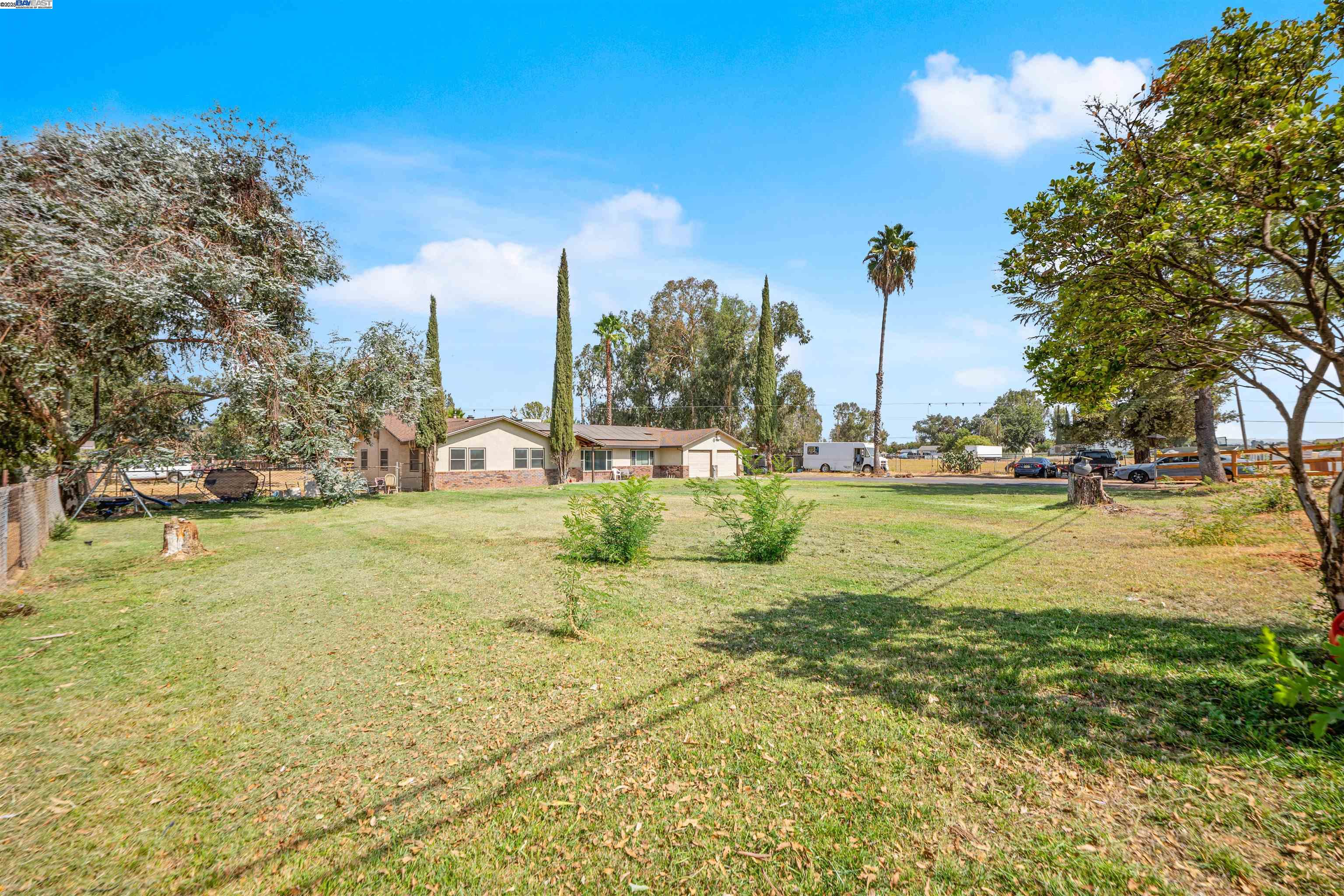 Detail Gallery Image 4 of 56 For 4653 Wheatland Rd, Wheatland,  CA 95692 - 4 Beds | 2 Baths