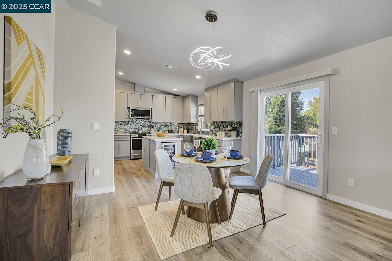 Detail Gallery Image 11 of 60 For 3899 Creekside Way, Oakley,  CA 94561 - 4 Beds | 2/1 Baths