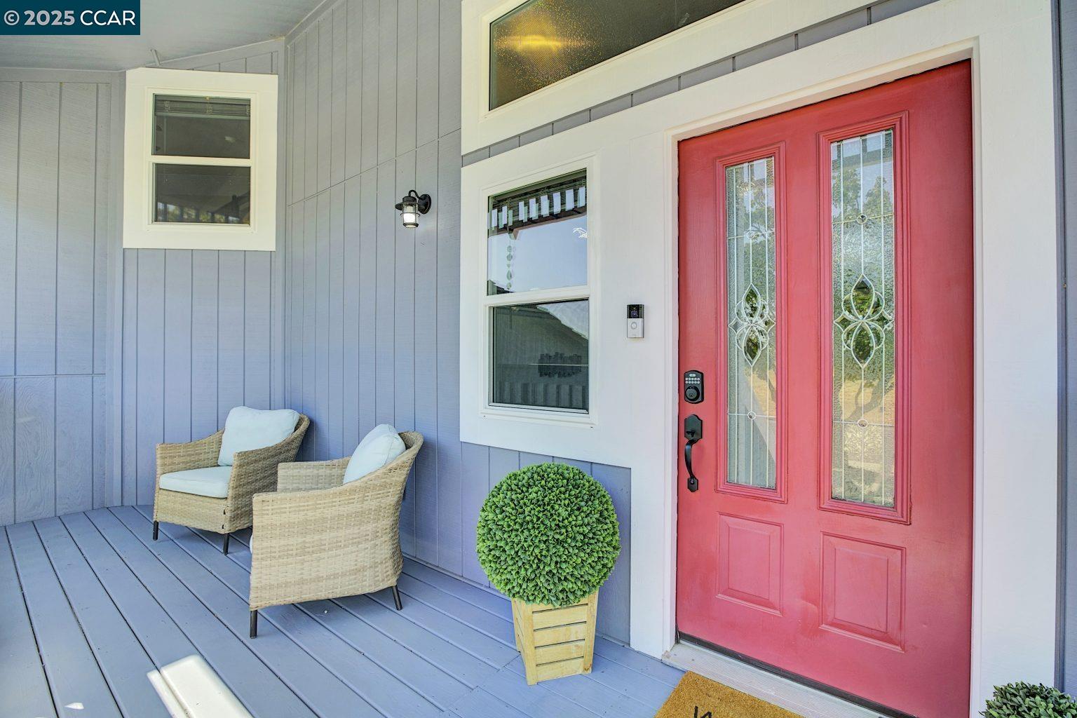 Detail Gallery Image 4 of 60 For 3899 Creekside Way, Oakley,  CA 94561 - 4 Beds | 2/1 Baths