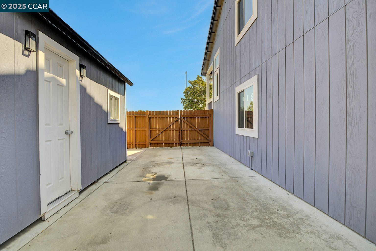 Detail Gallery Image 45 of 60 For 3899 Creekside Way, Oakley,  CA 94561 - 4 Beds | 2/1 Baths