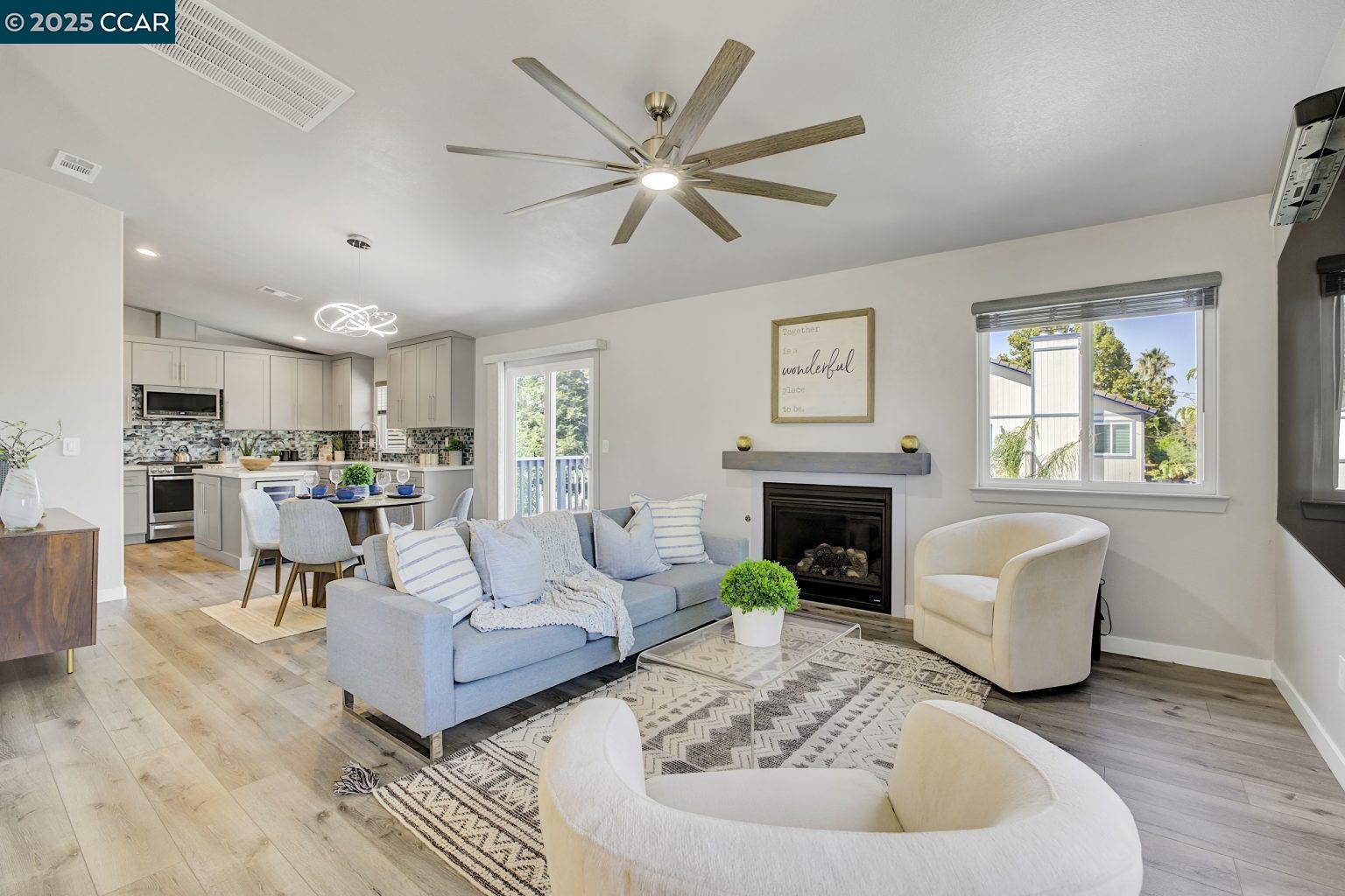 Detail Gallery Image 6 of 60 For 3899 Creekside Way, Oakley,  CA 94561 - 4 Beds | 2/1 Baths