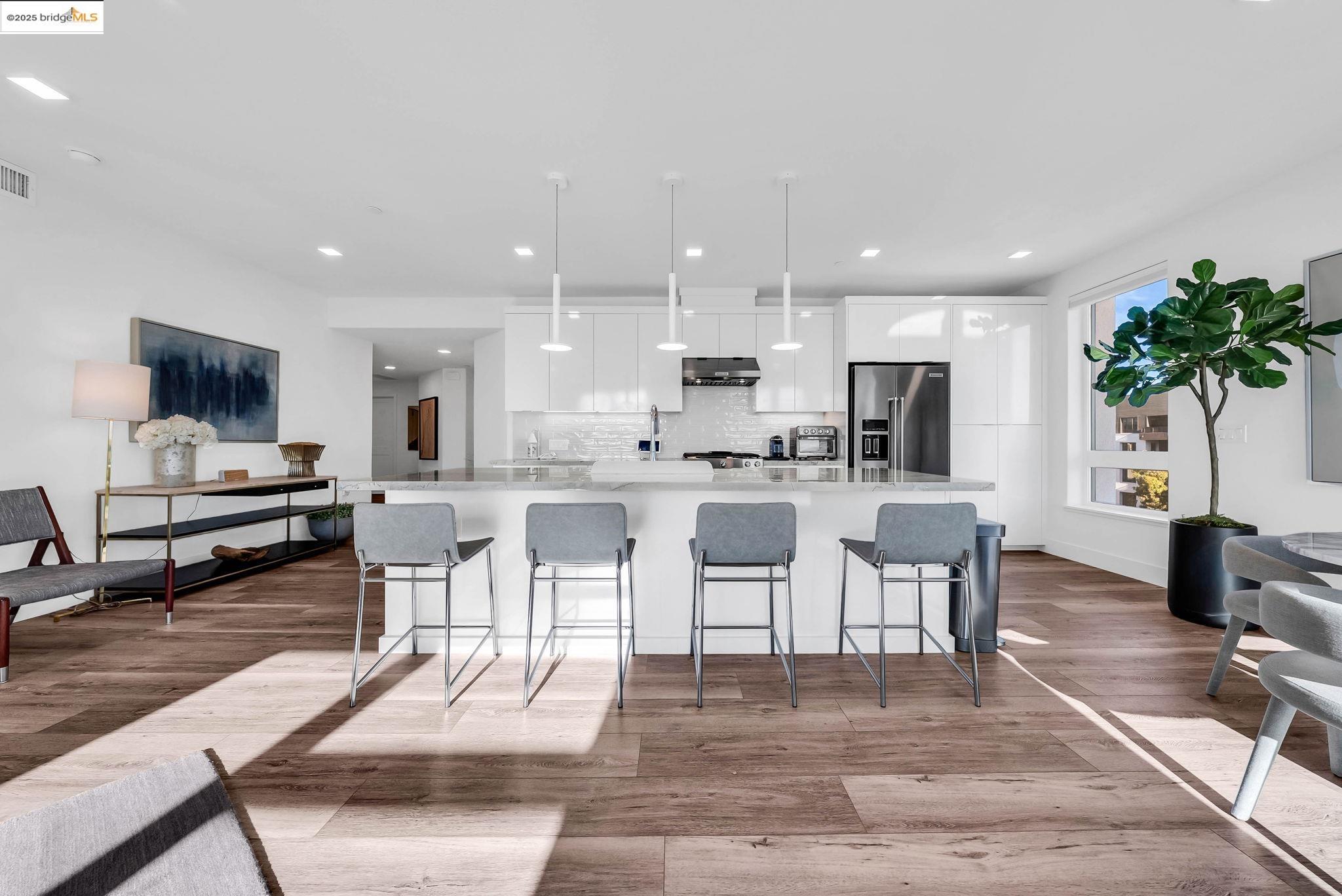 Detail Gallery Image 13 of 37 For Rambla #611,  Santa Clara,  CA 95051-1588 - 3 Beds | 2/1 Baths