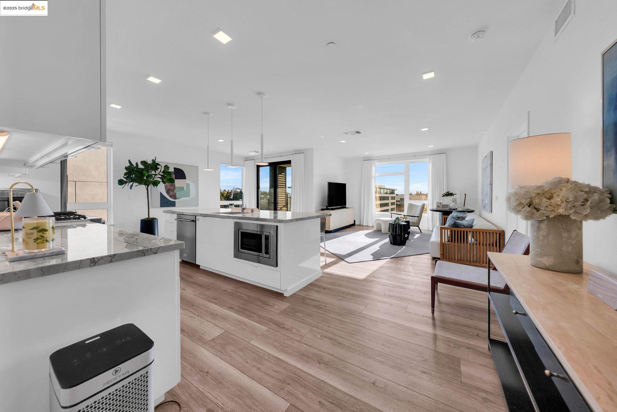 Detail Gallery Image 14 of 37 For Rambla #611,  Santa Clara,  CA 95051-1588 - 3 Beds | 2/1 Baths
