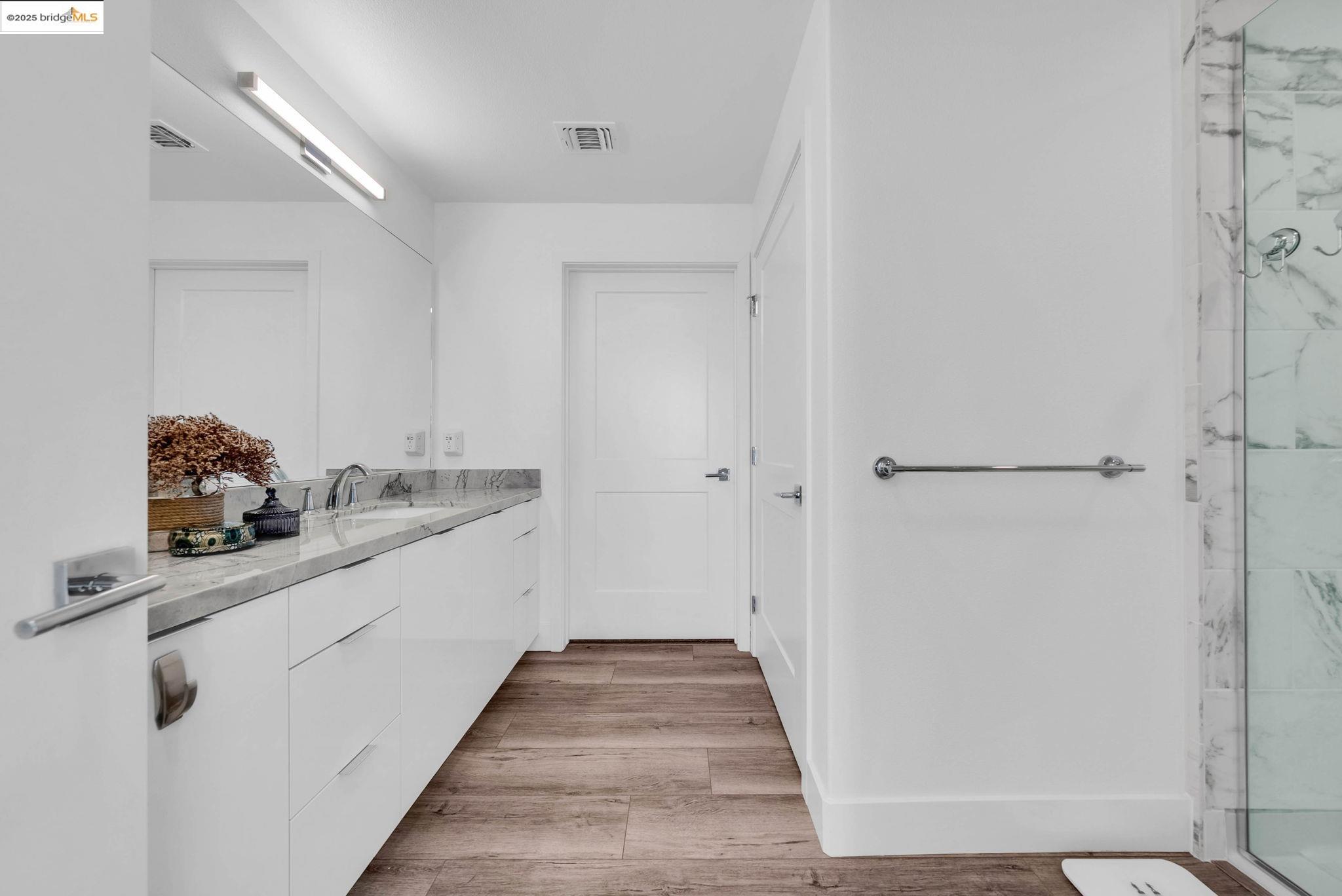 Detail Gallery Image 19 of 37 For Rambla #611,  Santa Clara,  CA 95051-1588 - 3 Beds | 2/1 Baths