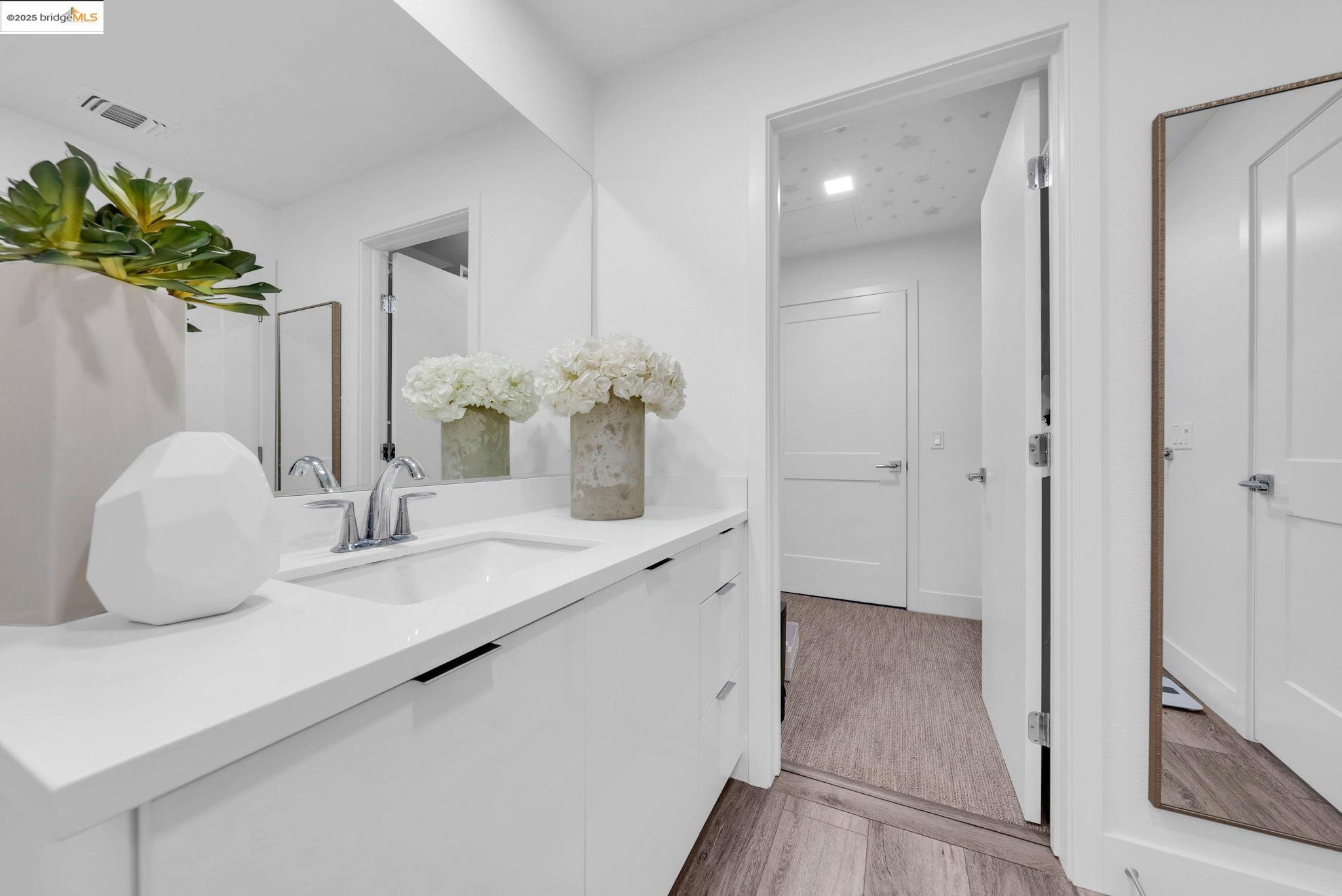 Detail Gallery Image 23 of 37 For Rambla #611,  Santa Clara,  CA 95051-1588 - 3 Beds | 2/1 Baths