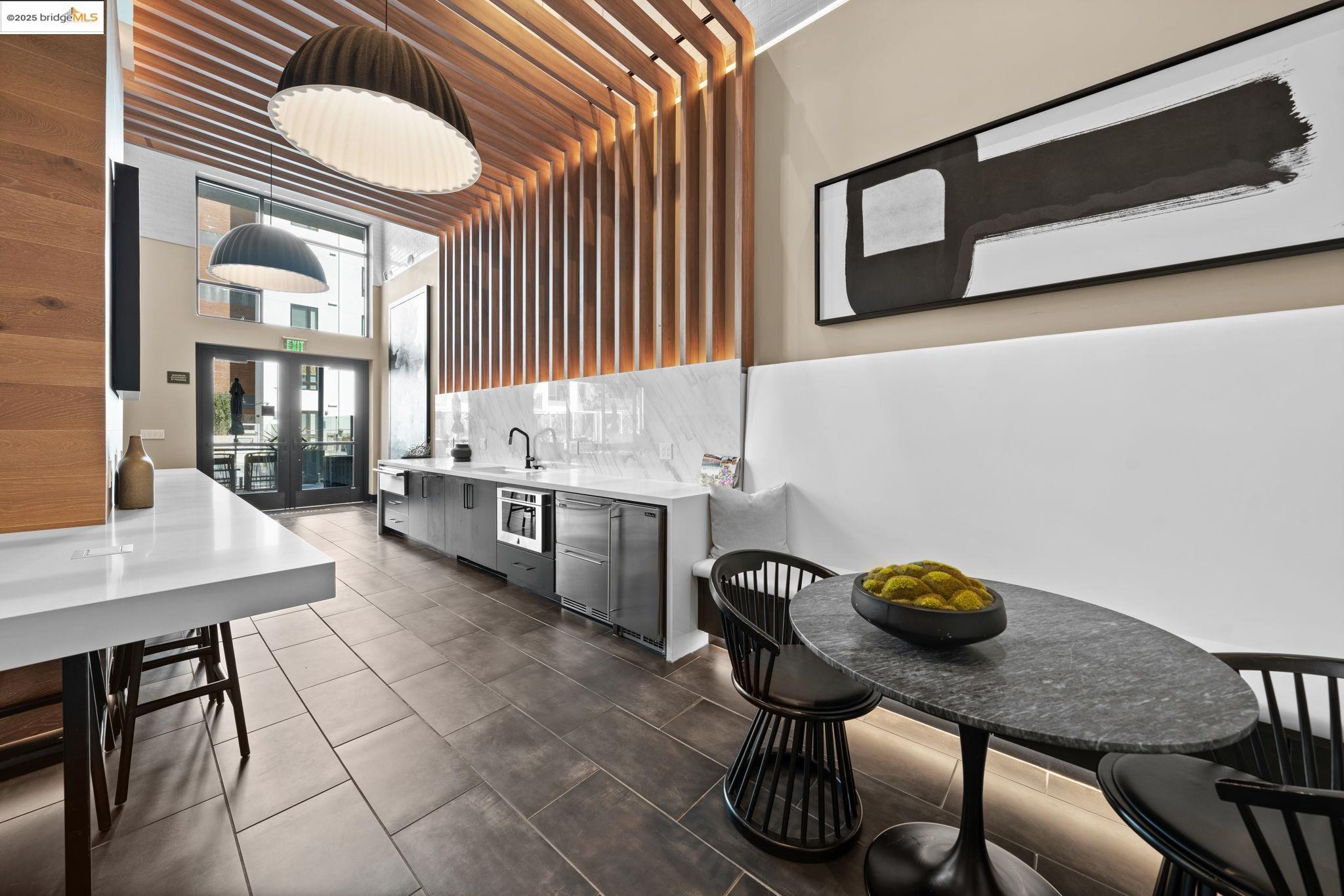 Detail Gallery Image 27 of 37 For Rambla #611,  Santa Clara,  CA 95051-1588 - 3 Beds | 2/1 Baths