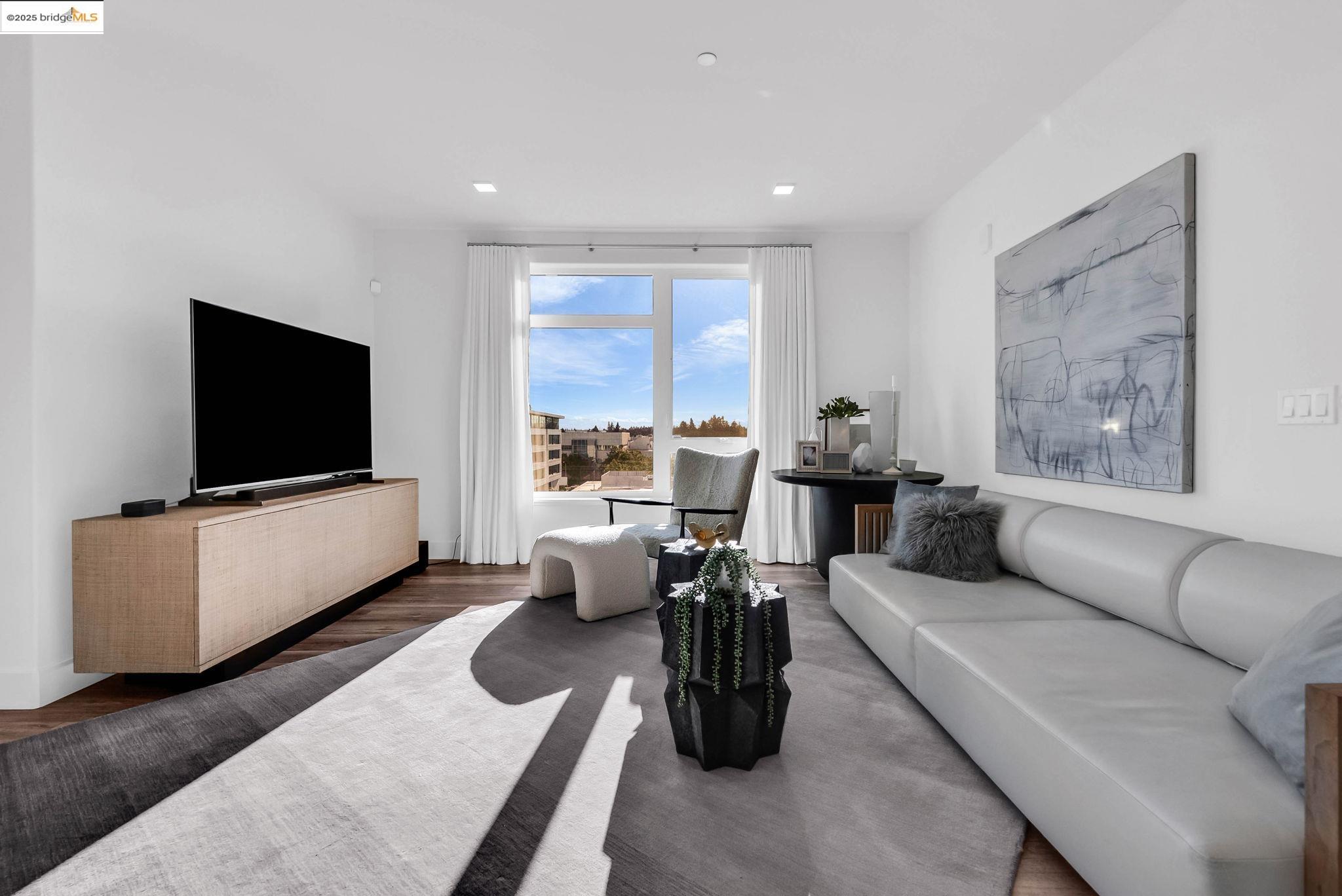 Detail Gallery Image 5 of 37 For Rambla #611,  Santa Clara,  CA 95051-1588 - 3 Beds | 2/1 Baths