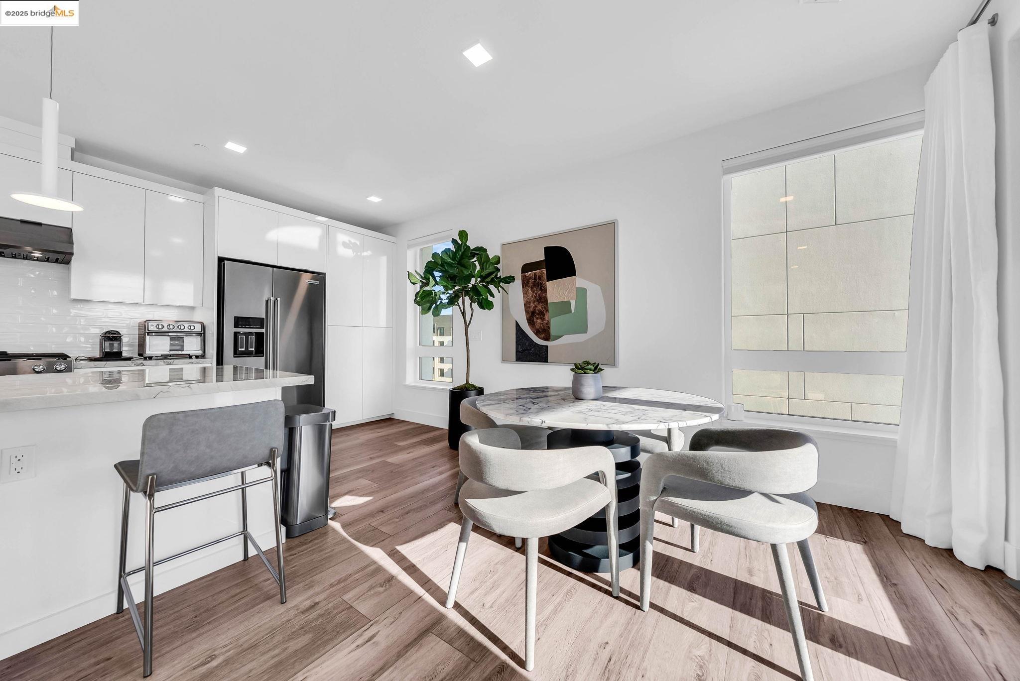 Detail Gallery Image 6 of 37 For Rambla #611,  Santa Clara,  CA 95051-1588 - 3 Beds | 2/1 Baths