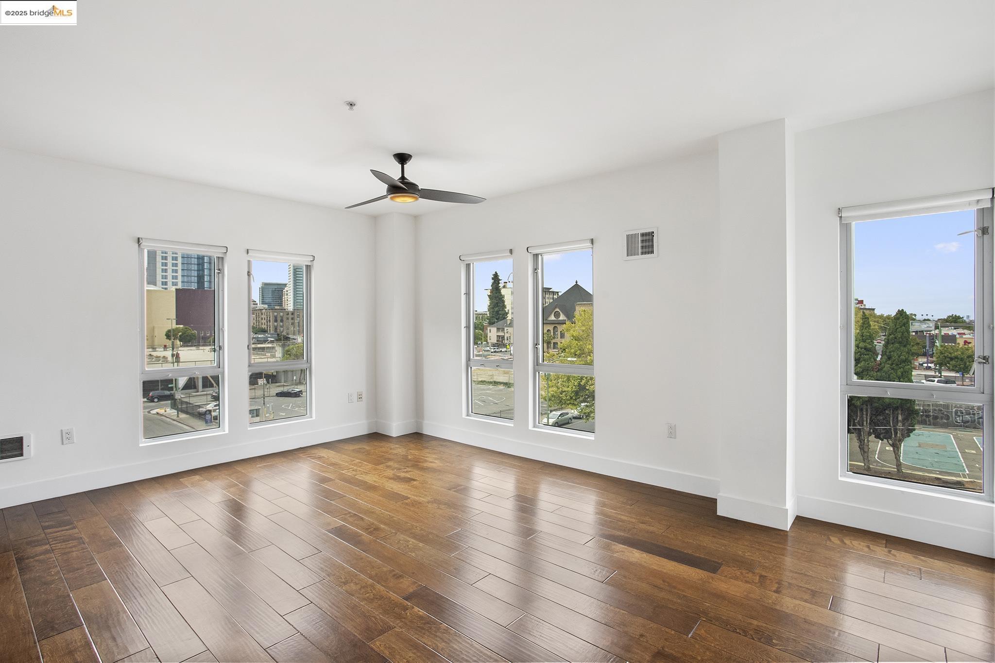Photo #7: 41110661 Listing: Photo #7