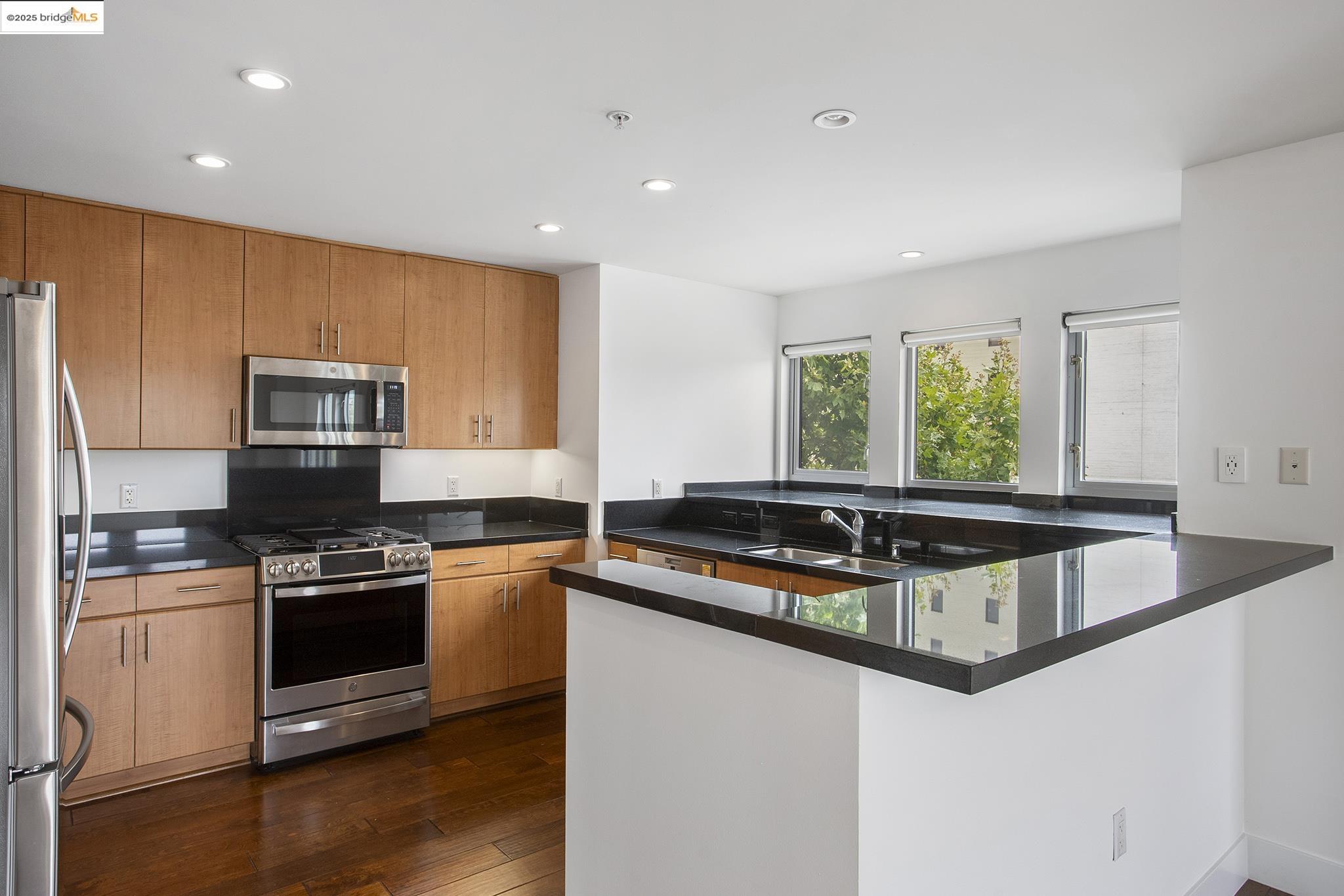 Photo #9: 41110661 Listing: Photo #9