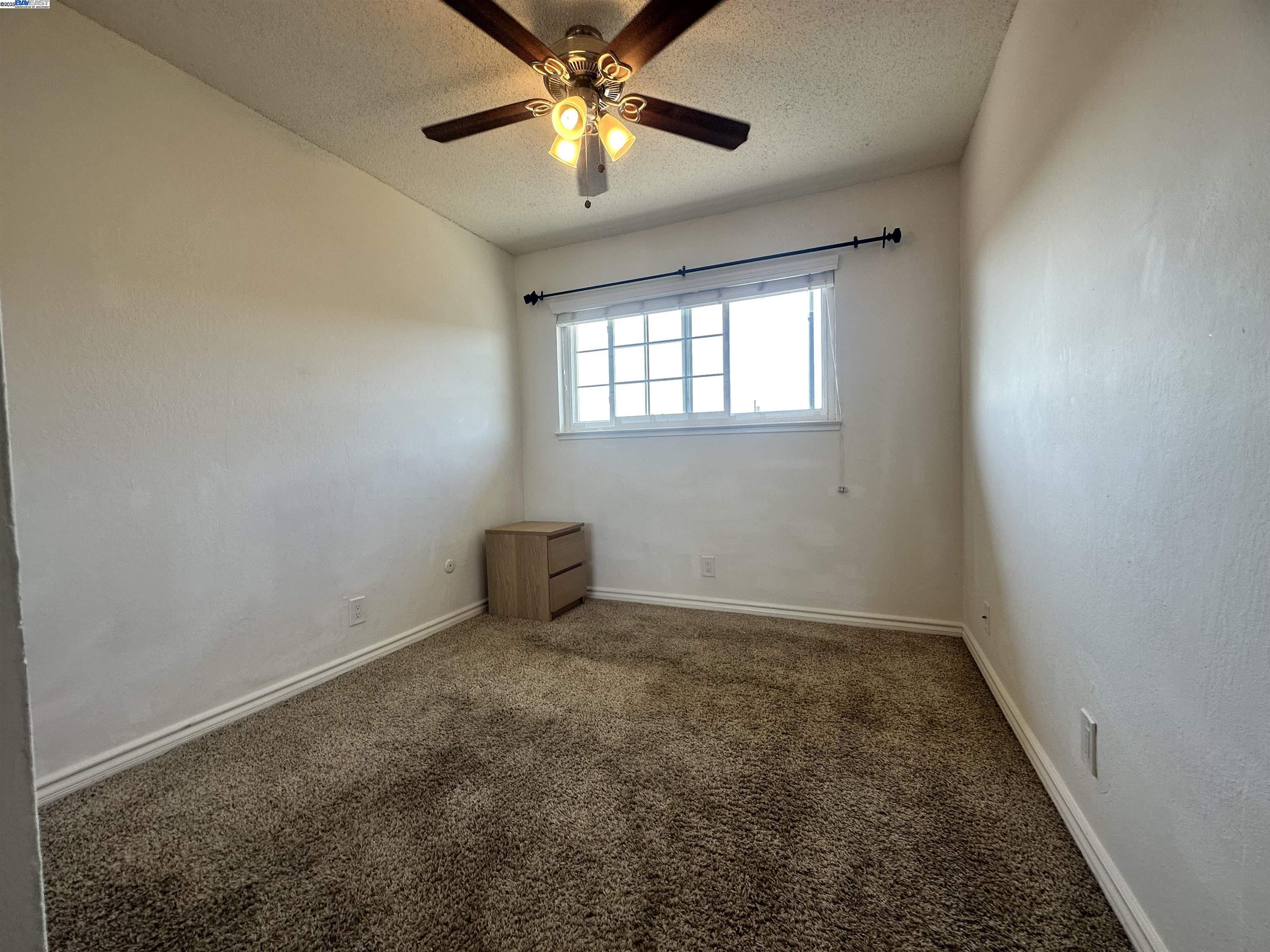 Detail Gallery Image 11 of 30 For 670 Fargo Ave #8,  San Leandro,  CA 94579 - 3 Beds | 3 Baths