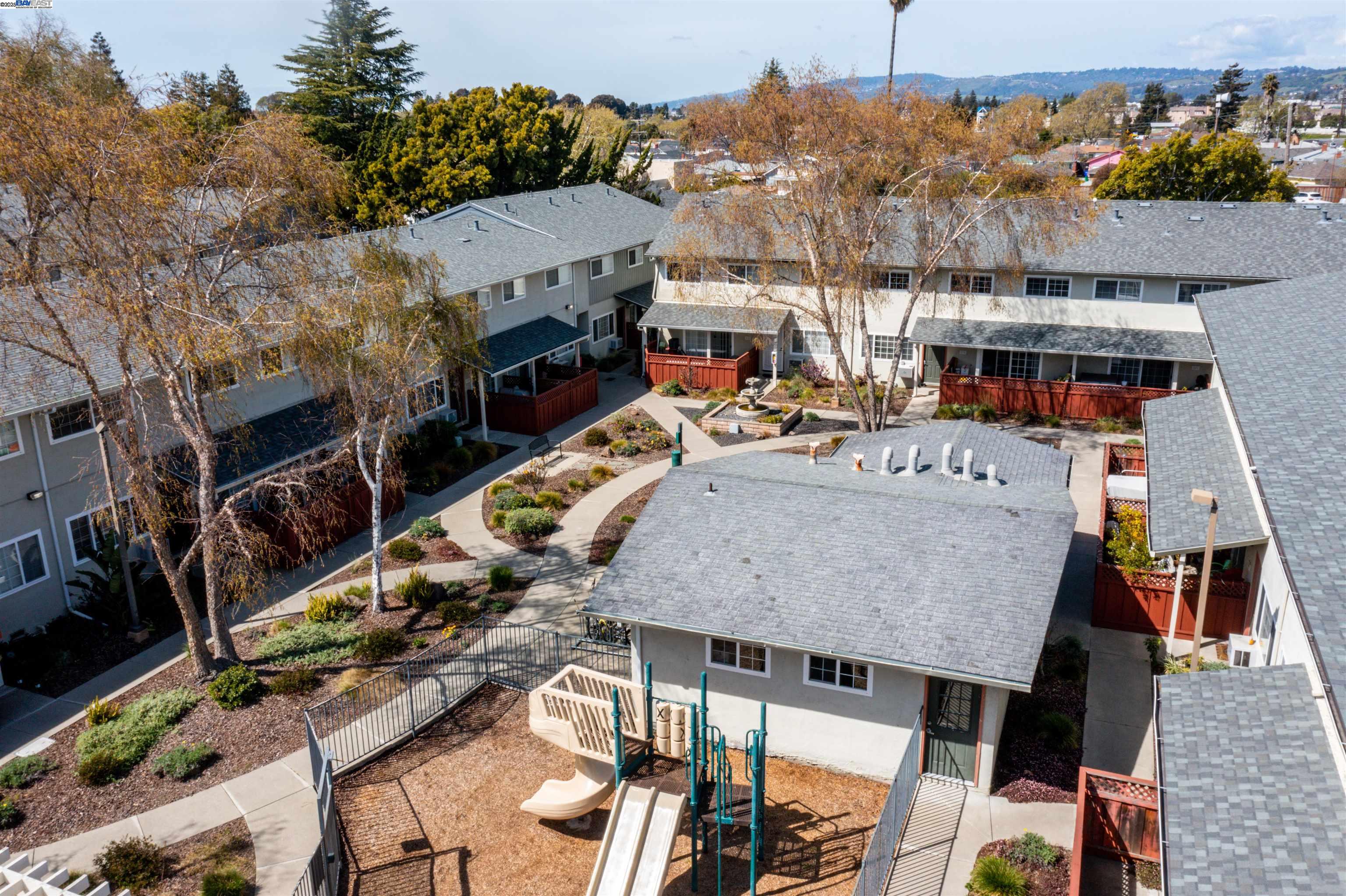 Detail Gallery Image 21 of 30 For 670 Fargo Ave #8,  San Leandro,  CA 94579 - 3 Beds | 3 Baths