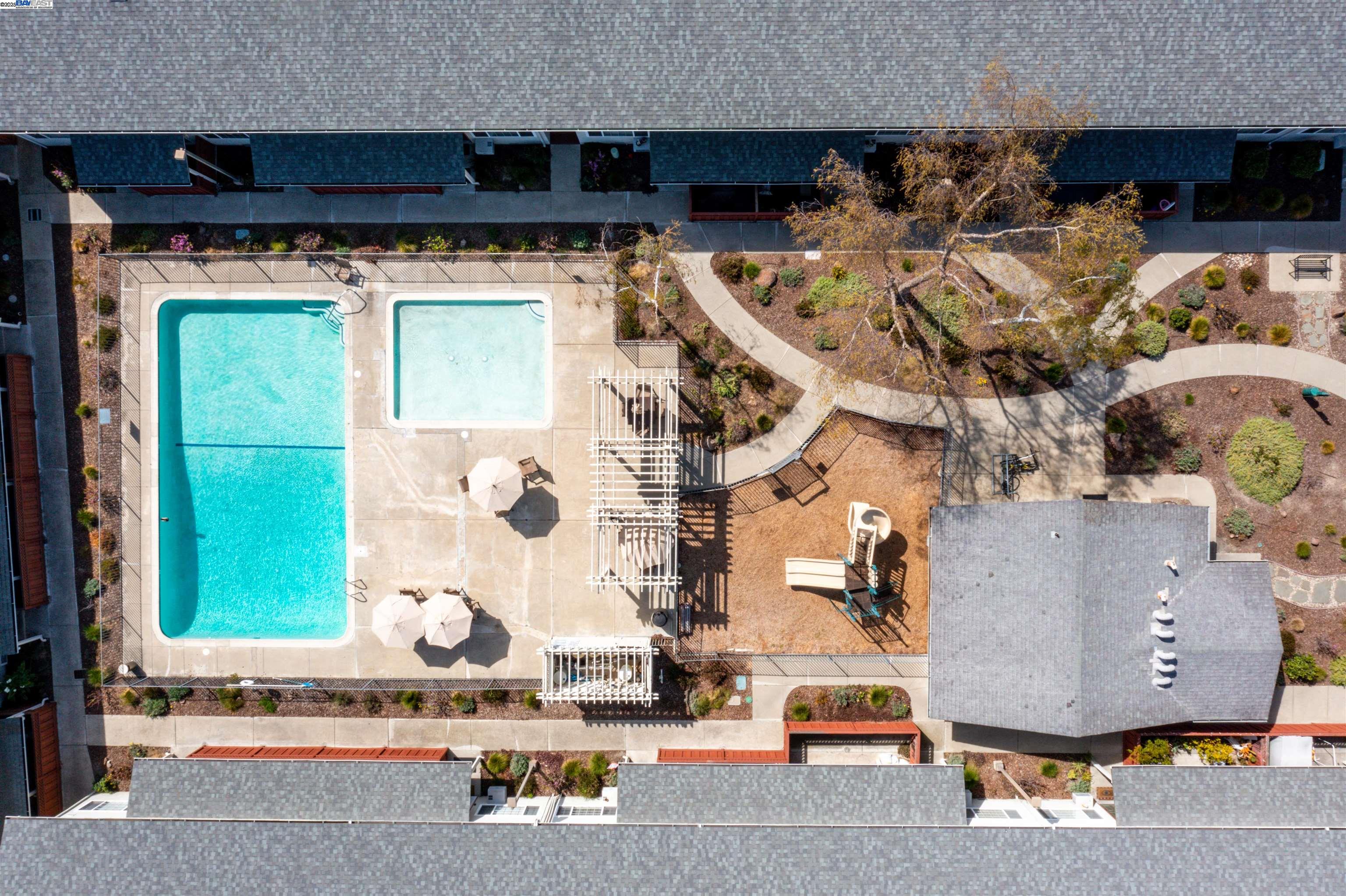 Detail Gallery Image 23 of 30 For 670 Fargo Ave #8,  San Leandro,  CA 94579 - 3 Beds | 3 Baths