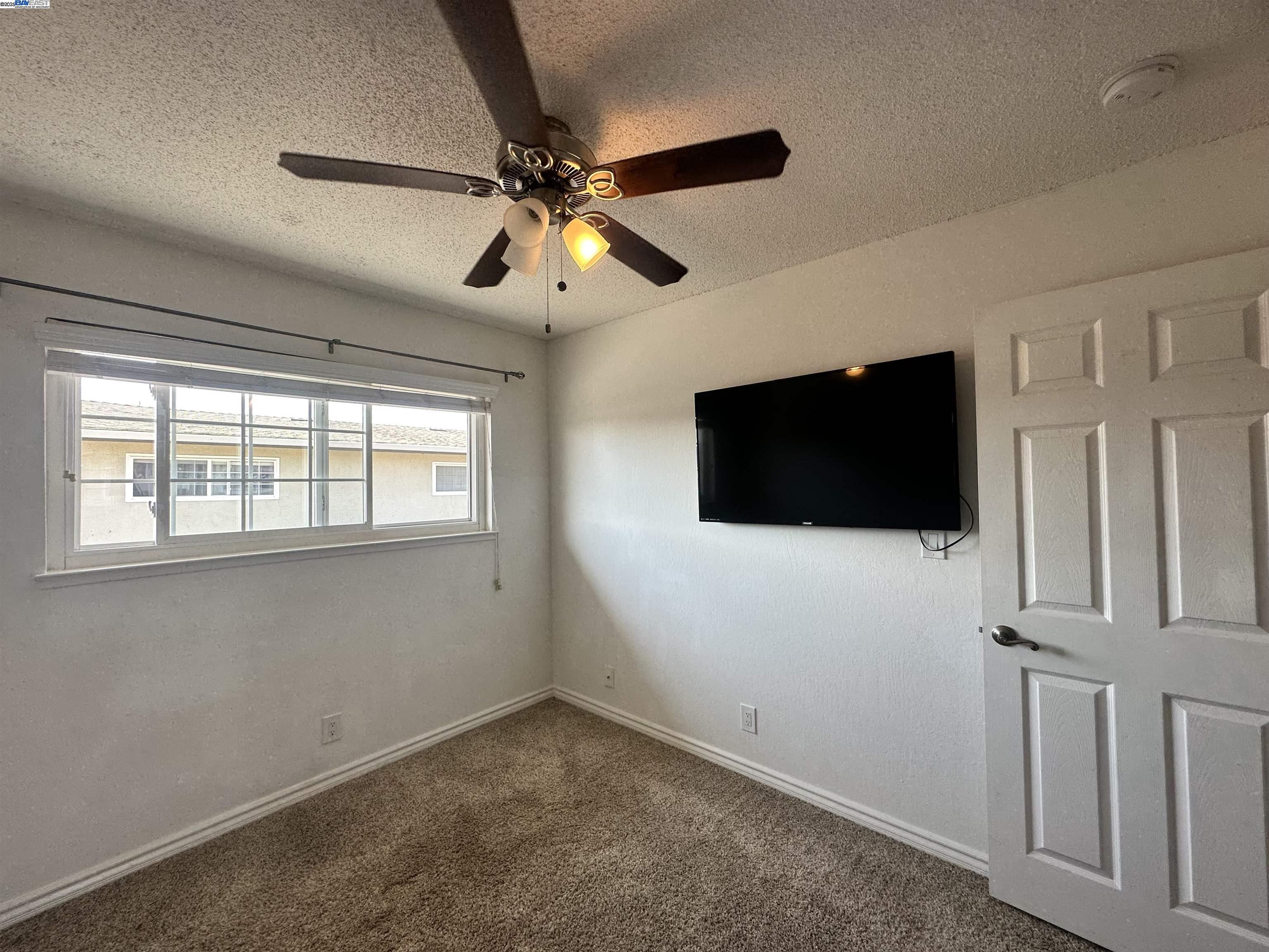 Detail Gallery Image 10 of 30 For 670 Fargo Ave #8,  San Leandro,  CA 94579 - 3 Beds | 3 Baths