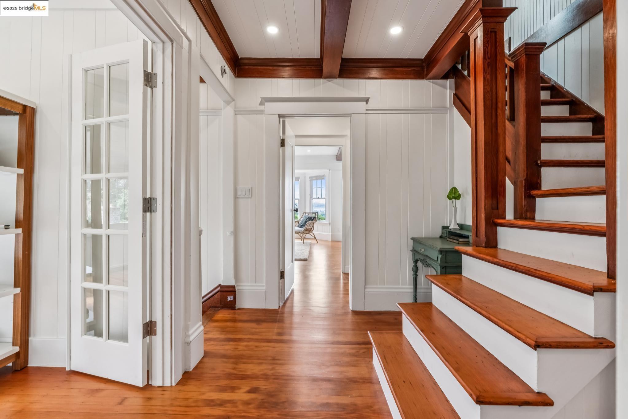 Detail Gallery Image 27 of 60 For 60 Panoramic Way, Berkeley,  CA 94704 - 5 Beds | 4/1 Baths