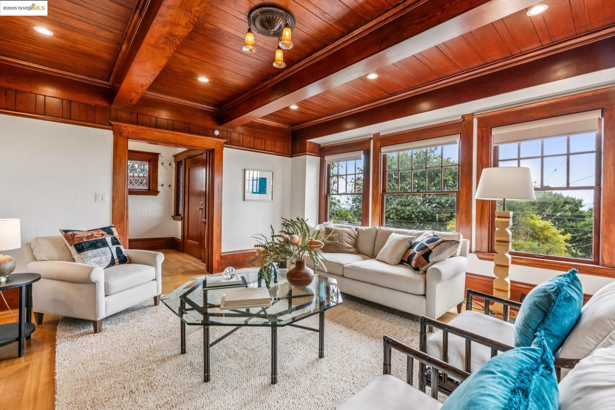 Detail Gallery Image 4 of 60 For 60 Panoramic Way, Berkeley,  CA 94704 - 5 Beds | 4/1 Baths