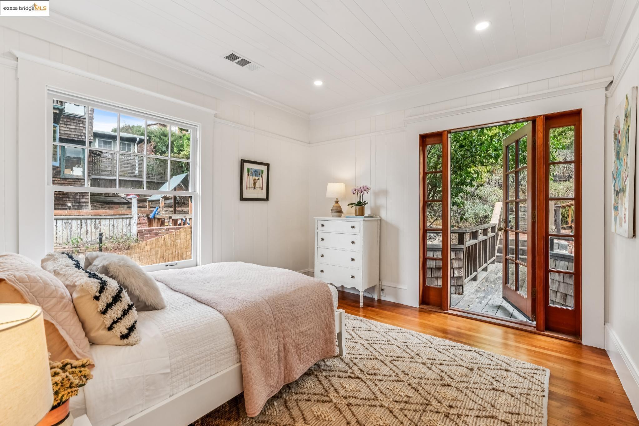 Detail Gallery Image 40 of 60 For 60 Panoramic Way, Berkeley,  CA 94704 - 5 Beds | 4/1 Baths