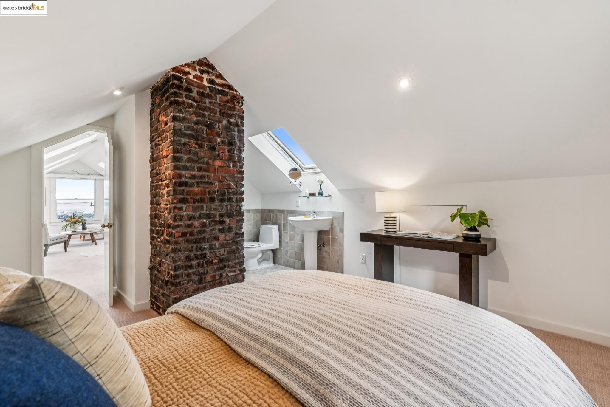 Detail Gallery Image 46 of 60 For 60 Panoramic Way, Berkeley,  CA 94704 - 5 Beds | 4/1 Baths
