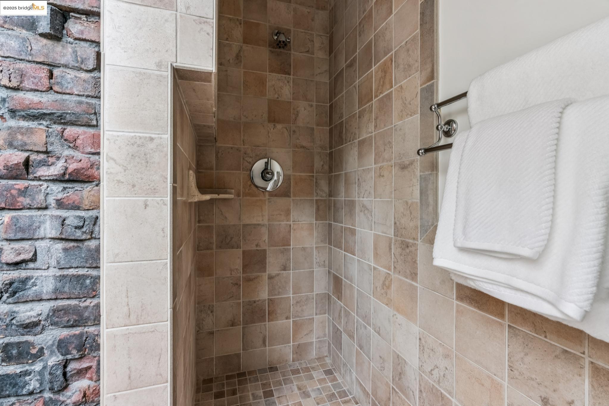 Detail Gallery Image 47 of 60 For 60 Panoramic Way, Berkeley,  CA 94704 - 5 Beds | 4/1 Baths