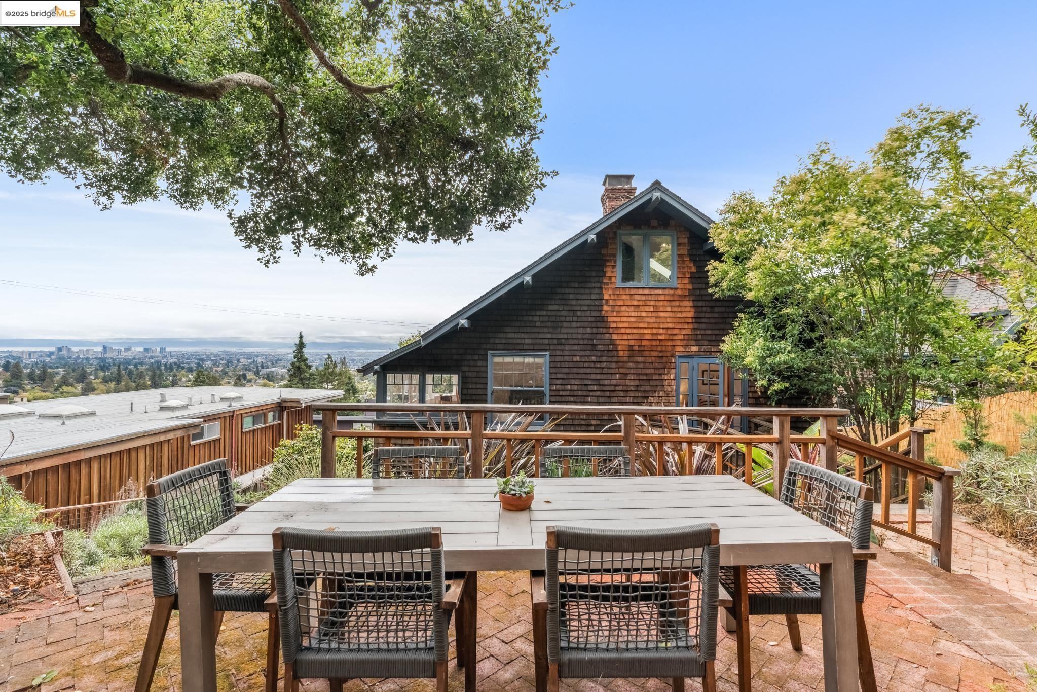 Detail Gallery Image 58 of 60 For 60 Panoramic Way, Berkeley,  CA 94704 - 5 Beds | 4/1 Baths