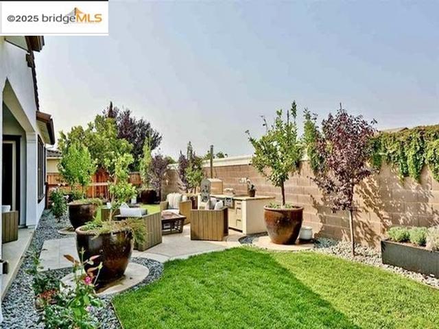 Detail Gallery Image 22 of 31 For 364 Bridgewater Dr, Brentwood,  CA 94513 - 4 Beds | 3/1 Baths
