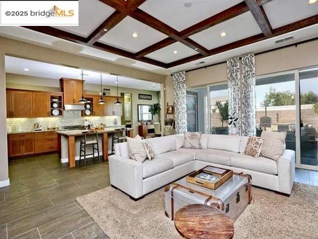 Detail Gallery Image 6 of 31 For 364 Bridgewater Dr, Brentwood,  CA 94513 - 4 Beds | 3/1 Baths