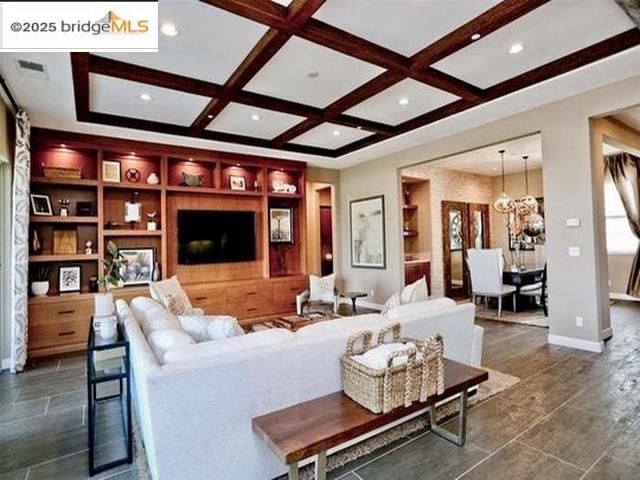 Detail Gallery Image 8 of 31 For 364 Bridgewater Dr, Brentwood,  CA 94513 - 4 Beds | 3/1 Baths