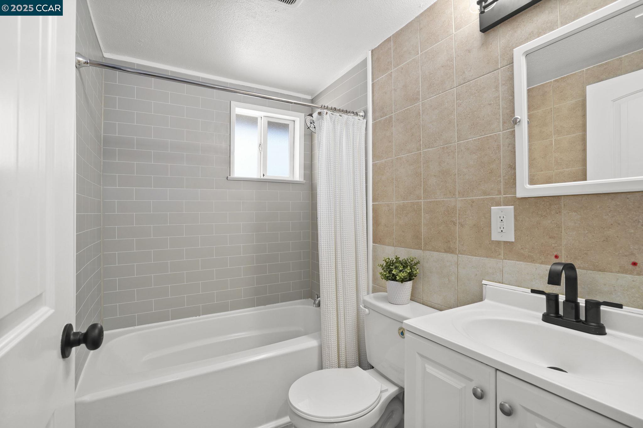 Detail Gallery Image 20 of 35 For 2206 Gehringer Dr, Concord,  CA 94520 - 4 Beds | 3 Baths