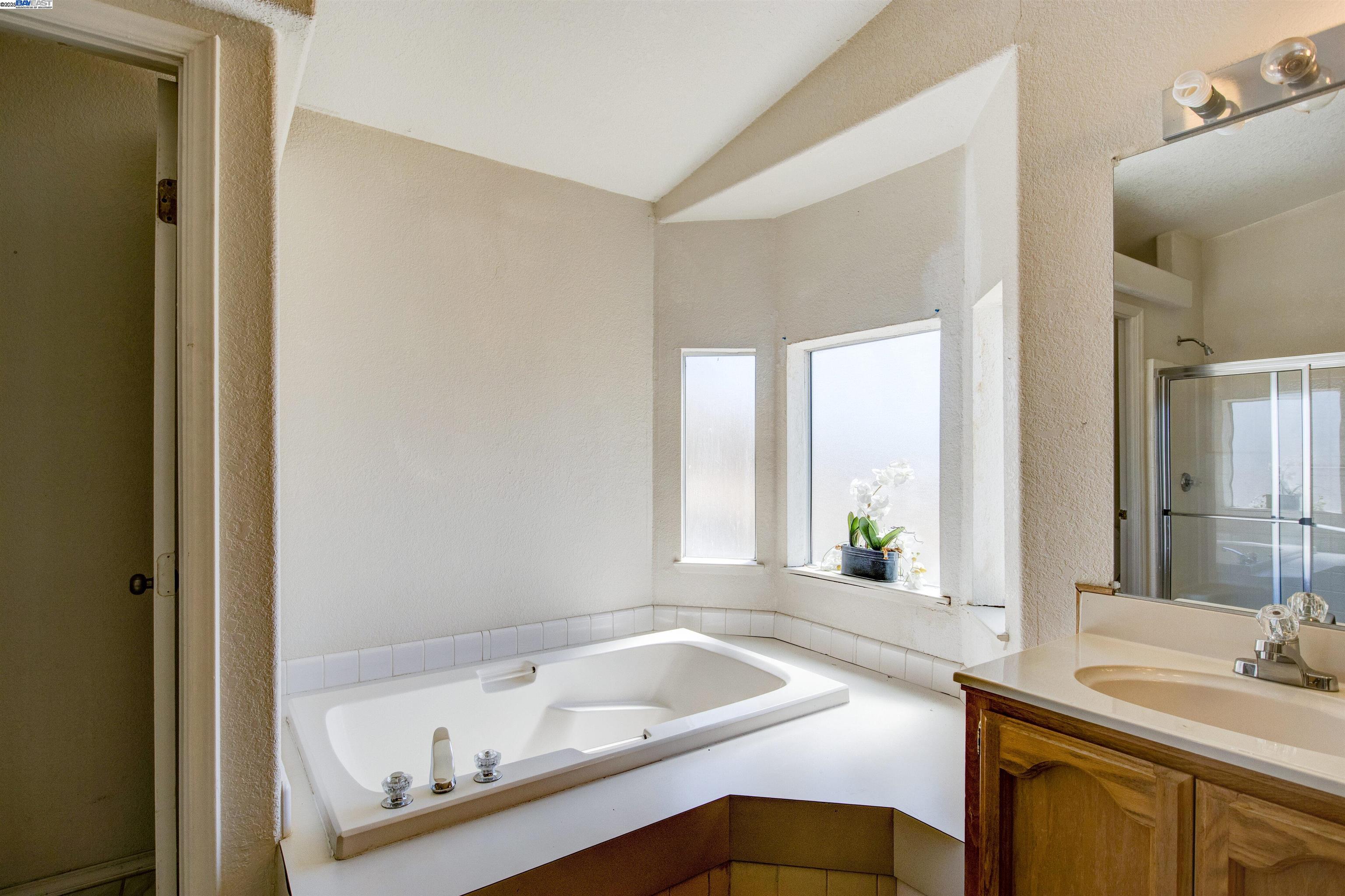 Detail Gallery Image 8 of 30 For 7878 Butts Canyon Road, Pope Valley,  CA 94567 - 3 Beds | 2 Baths