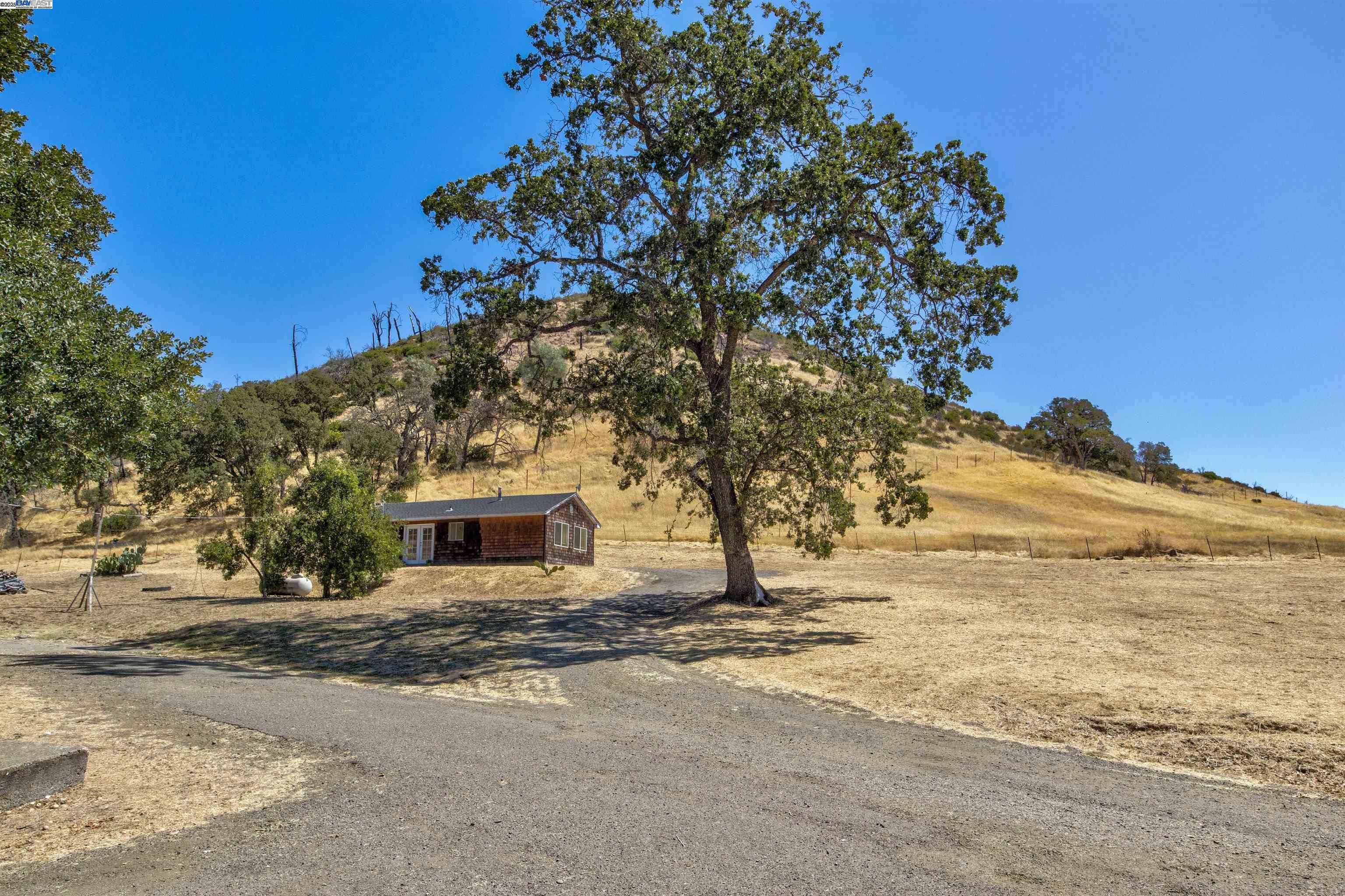Detail Gallery Image 9 of 30 For 7878 Butts Canyon Road, Pope Valley,  CA 94567 - 3 Beds | 2 Baths