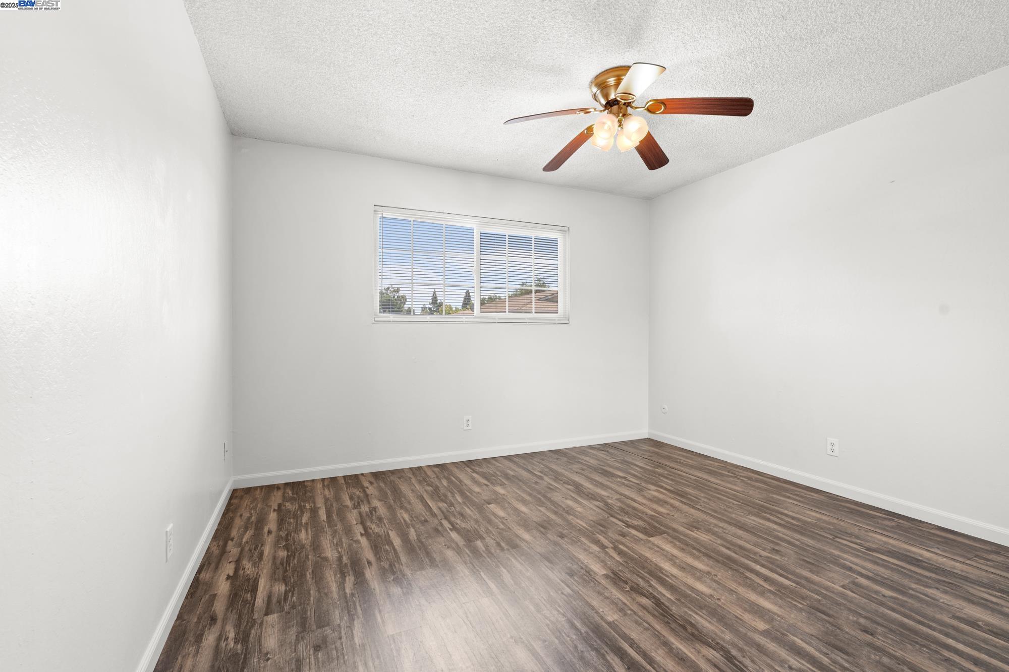Photo #15: 41110671 Listing: Photo #15