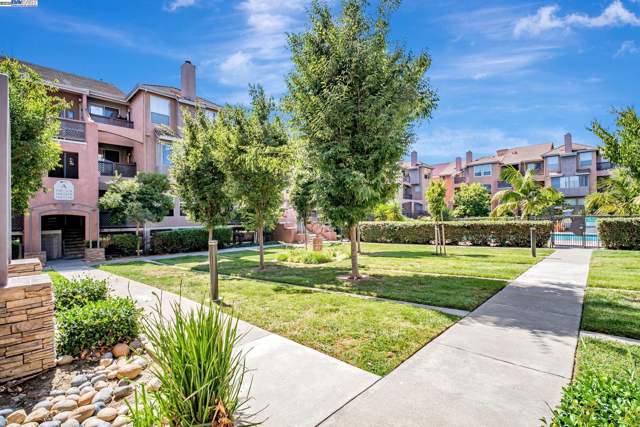 Photo #2: 41110672 Listing 