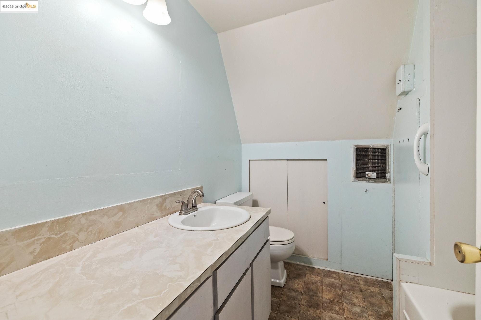 Detail Gallery Image 15 of 46 For 20738 Ponderosa Way, Tuolumne,  CA 95379 - 3 Beds | 3 Baths