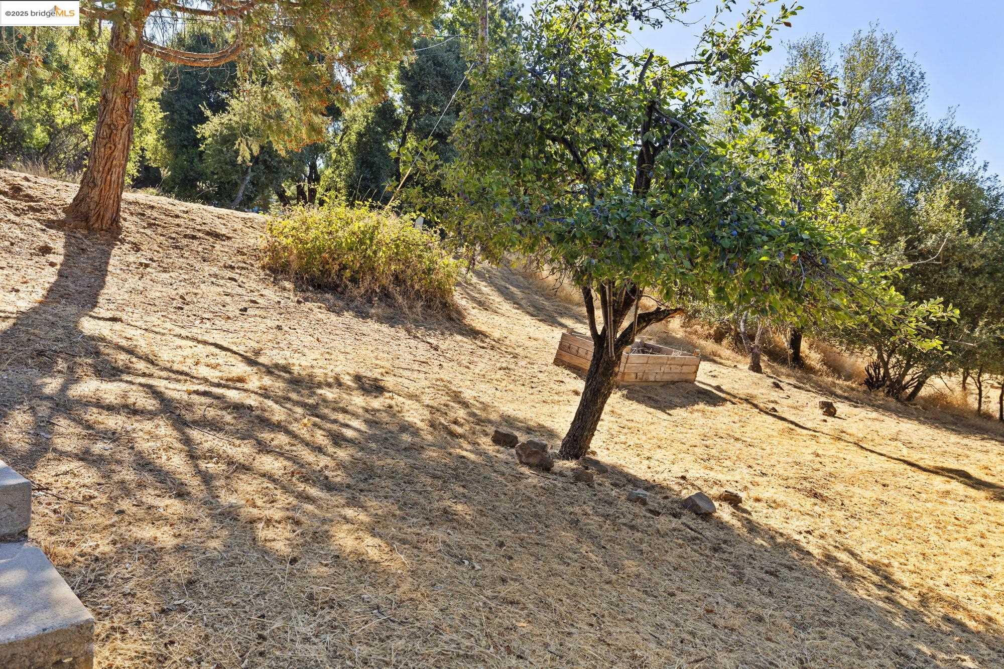 Detail Gallery Image 32 of 46 For 20738 Ponderosa Way, Tuolumne,  CA 95379 - 3 Beds | 3 Baths